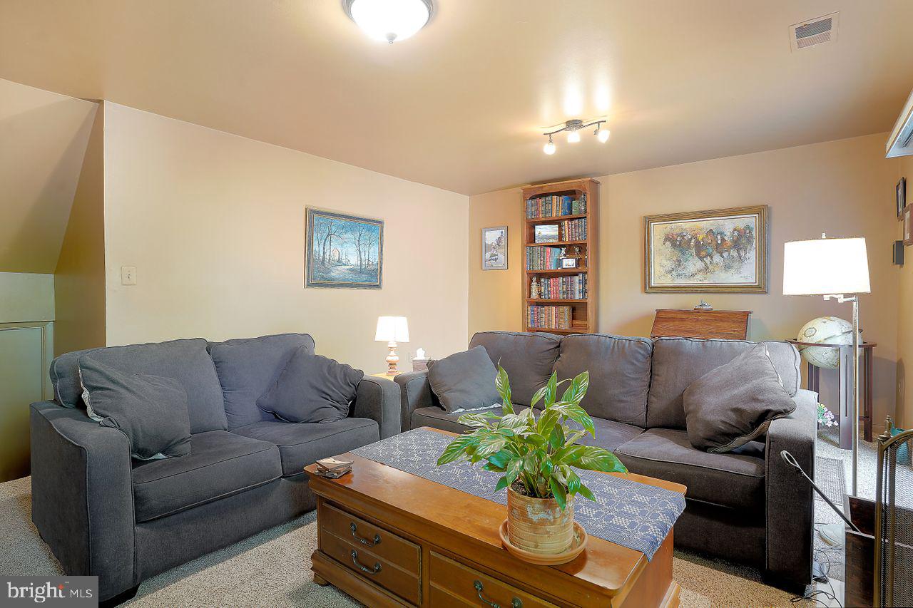 HILLSDALE - Residential