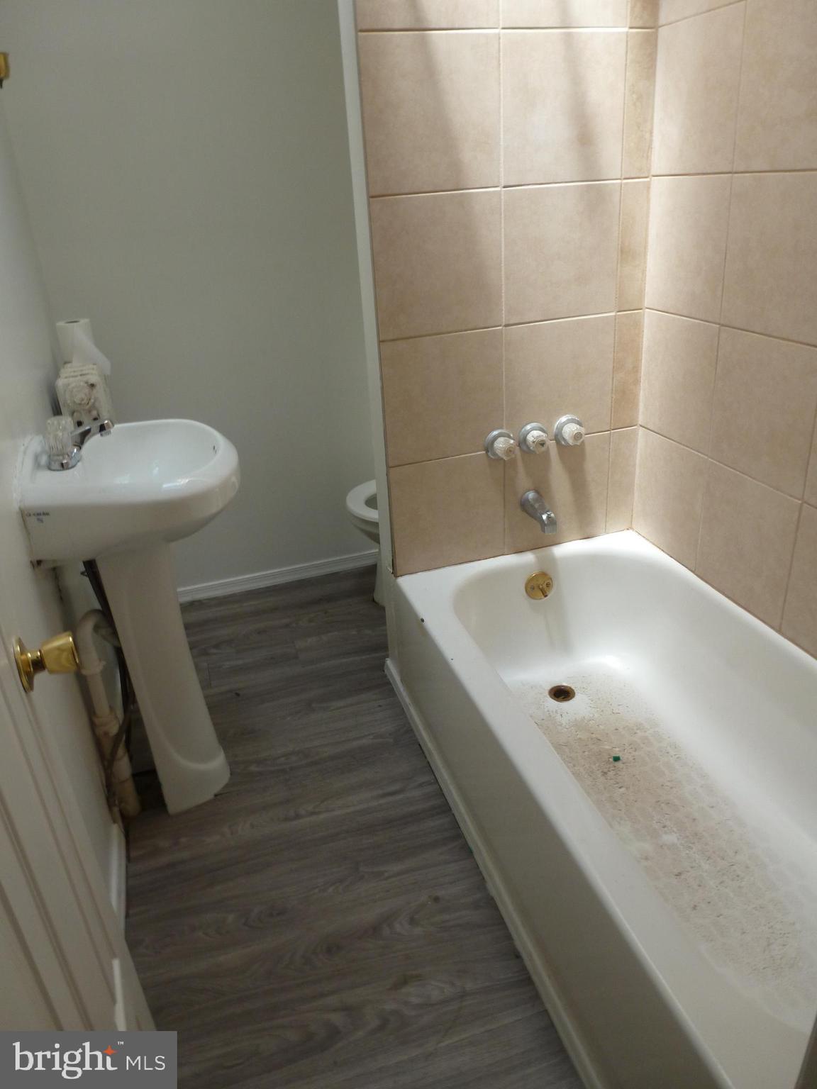 KENSINGTON - Residential