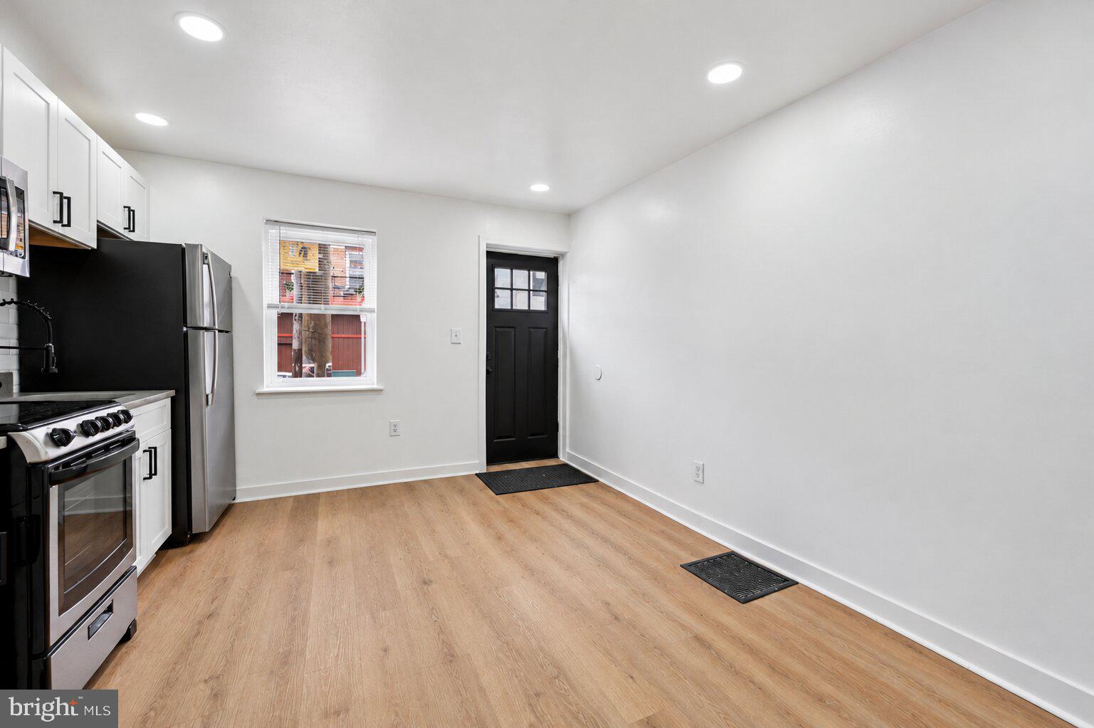107 W THOMPSON STREET