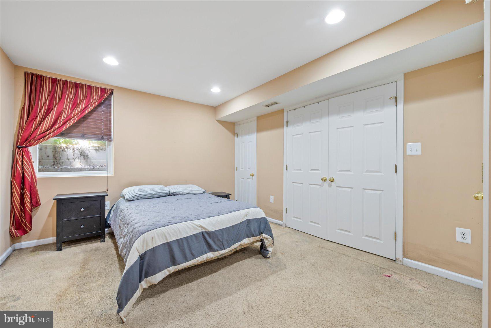 1809 FALLSTAFF COURT