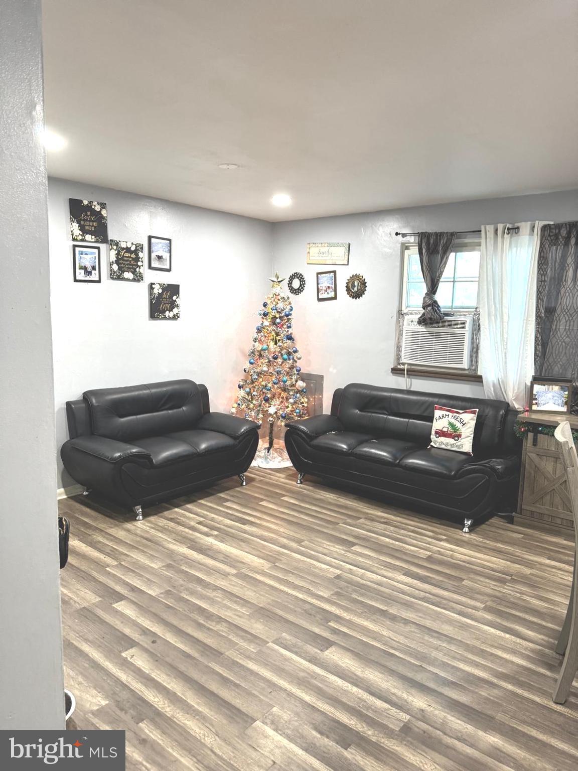 CARMODY HILLS - Residential