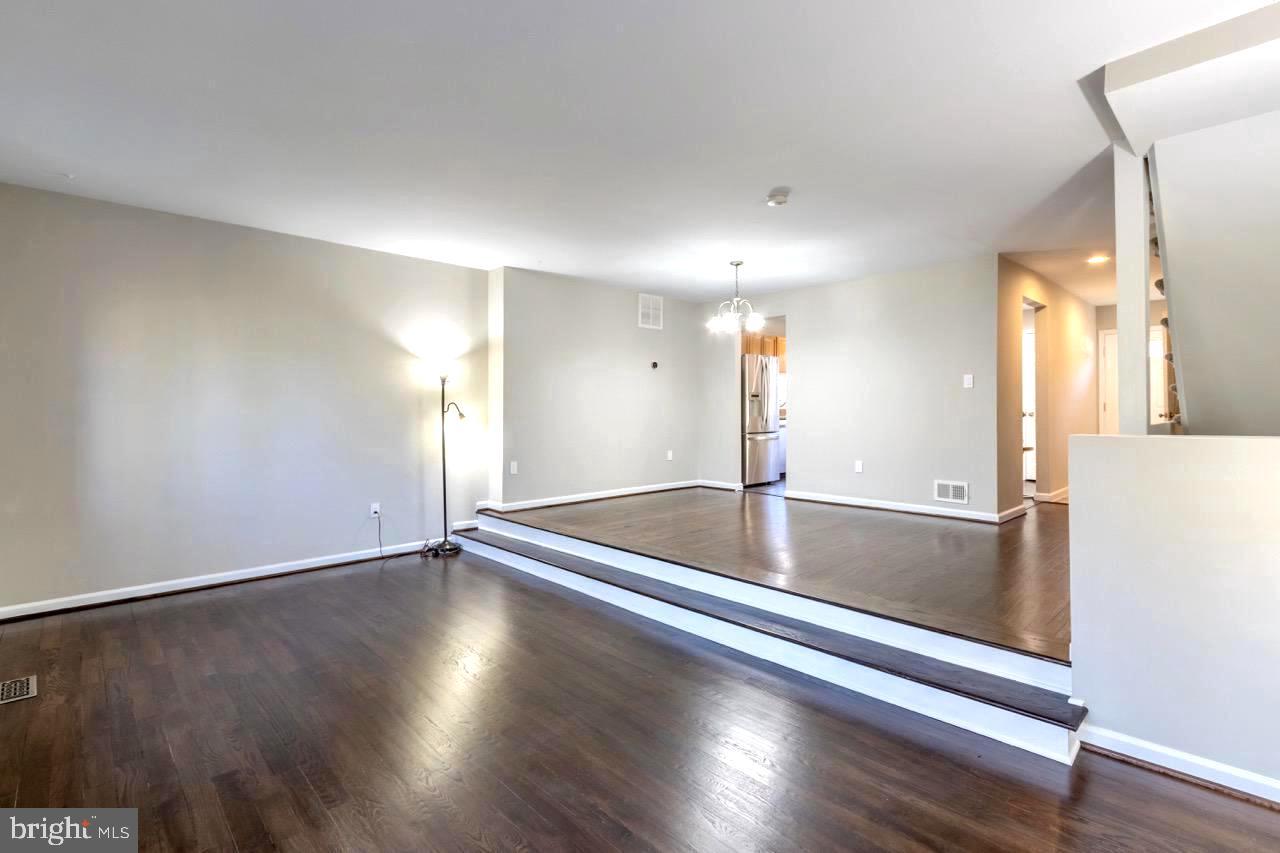 BURKE CENTRE - Residential