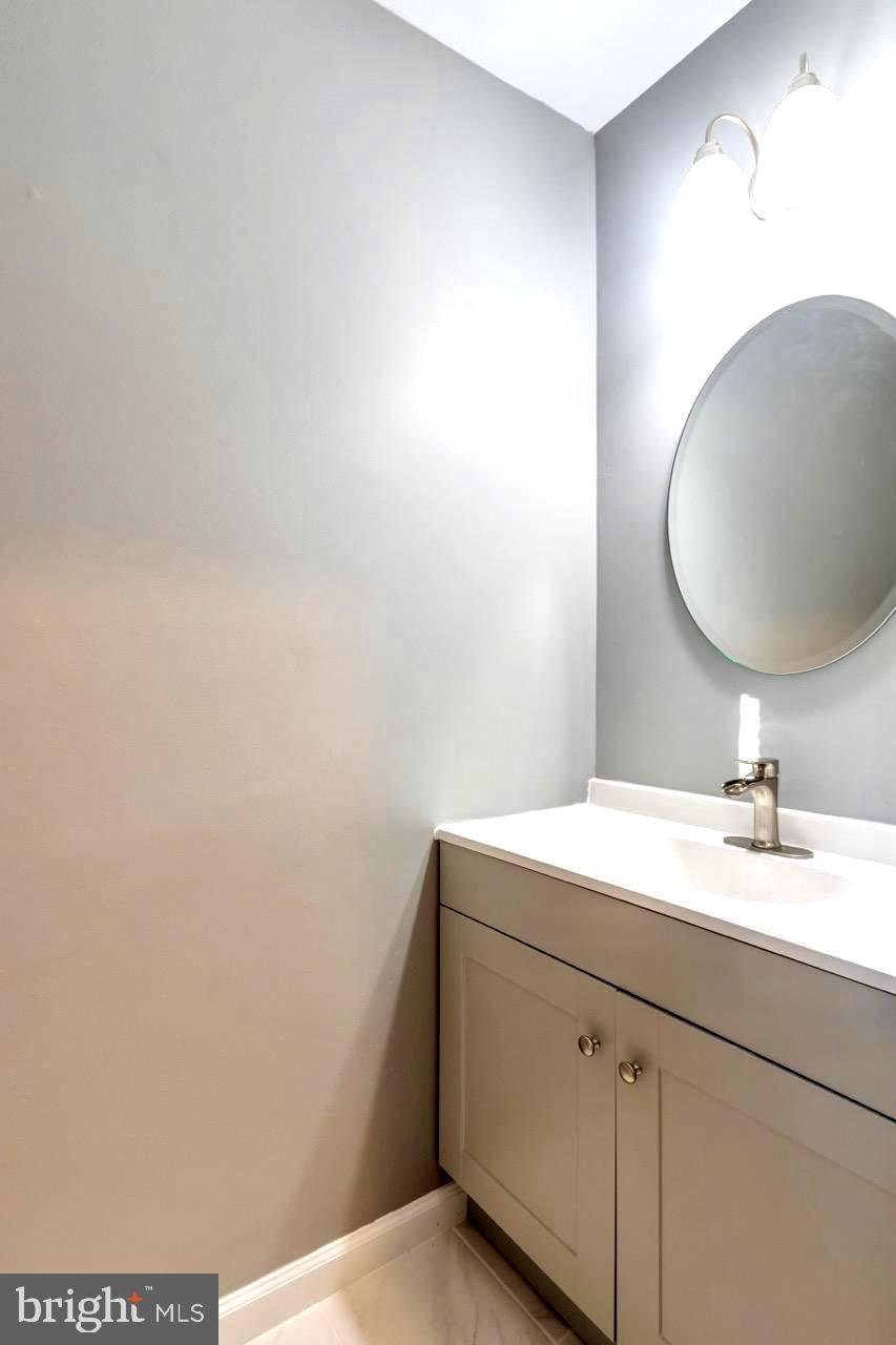 BURKE CENTRE - Residential