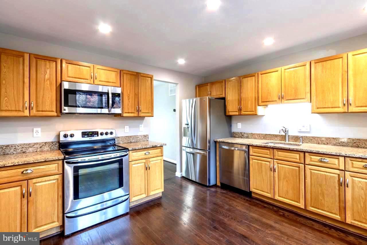 BURKE CENTRE - Residential