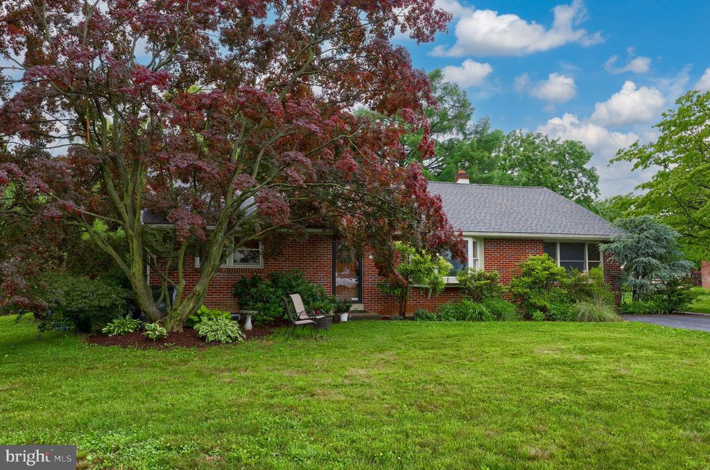 Photo of 46 SUNRISE AVE, LANCASTER, PA 17601 (MLS # PALA2037090)