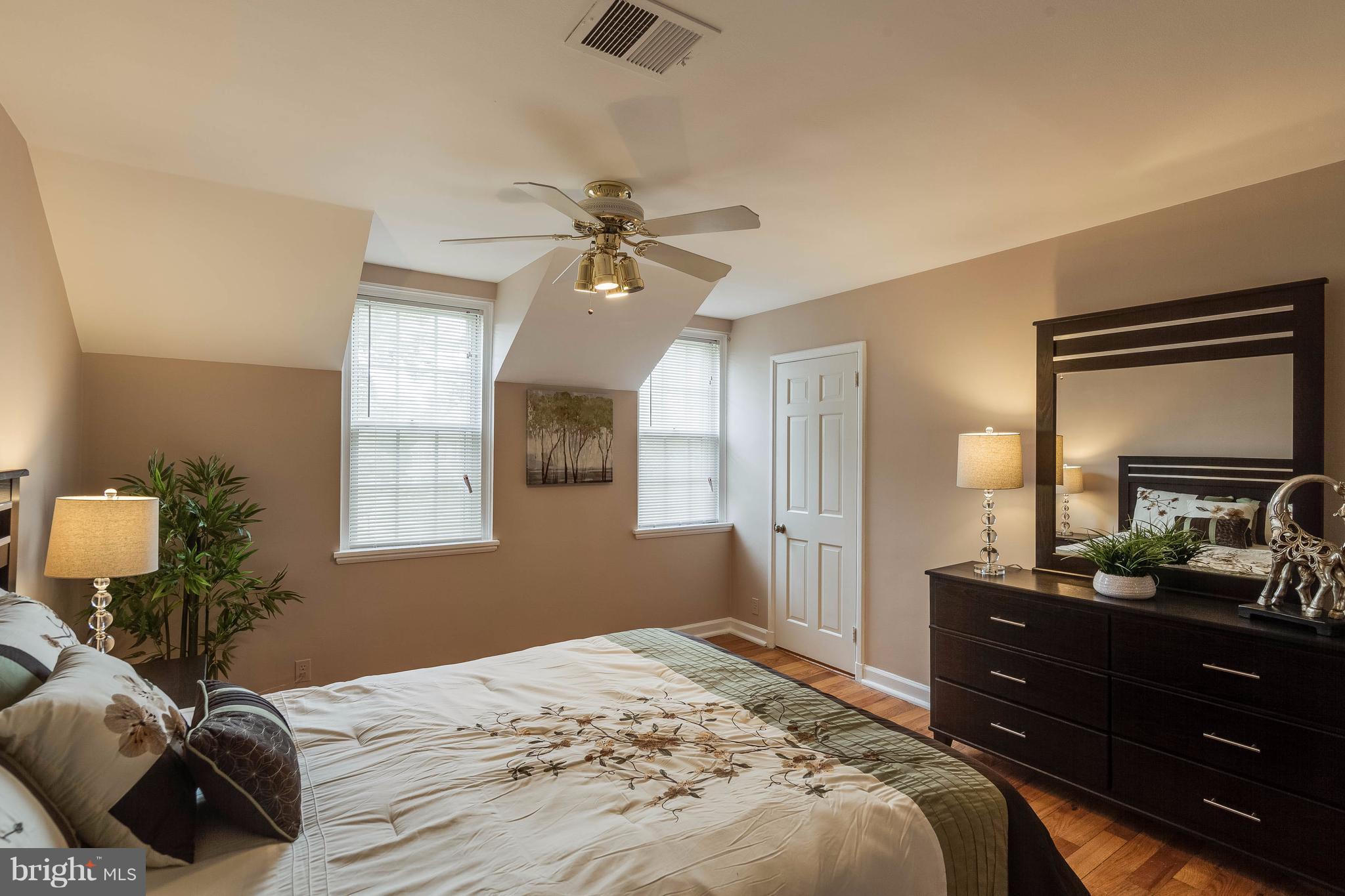 FAIRLINGTON MEWS - Residential