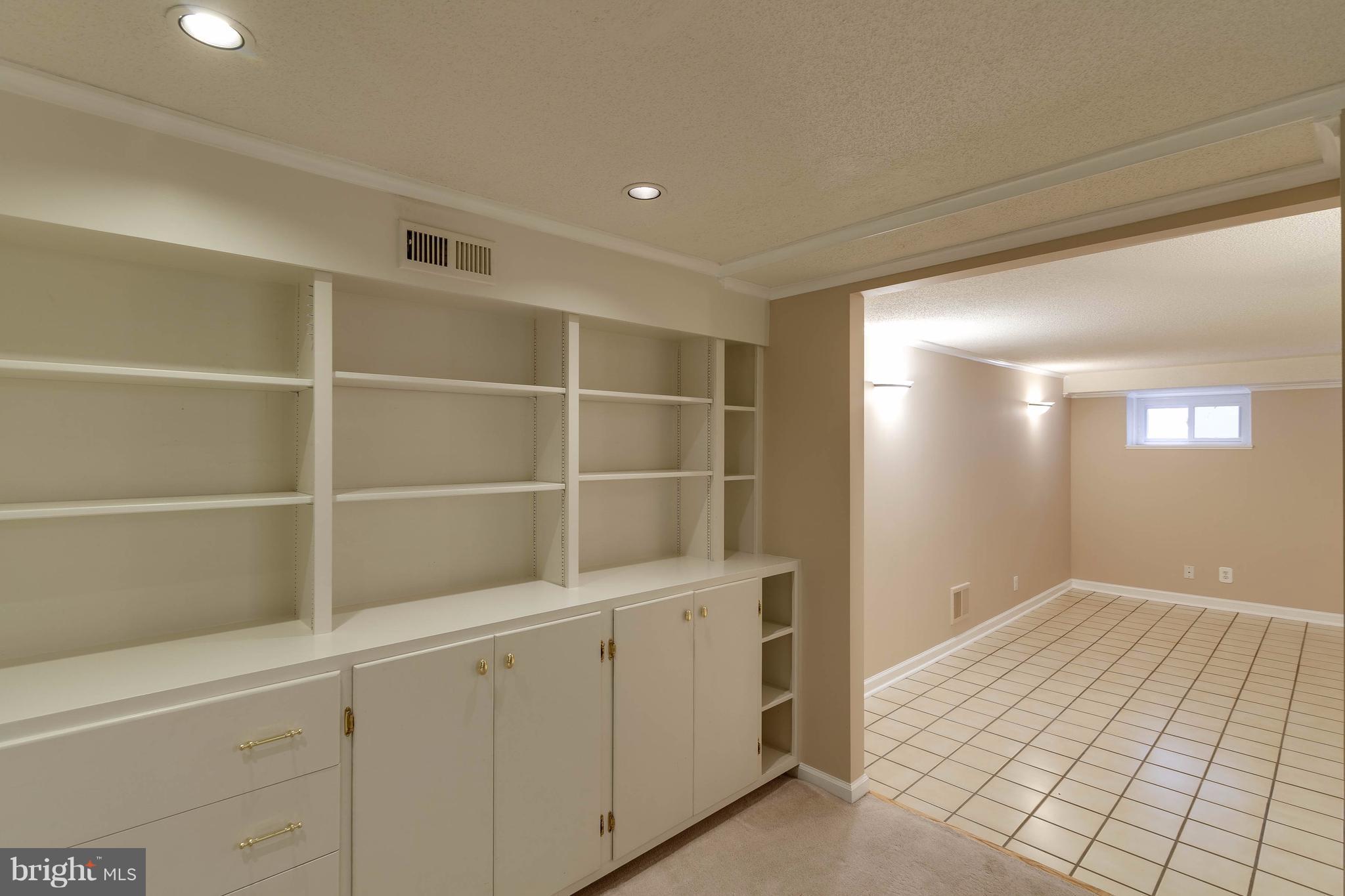 FAIRLINGTON MEWS - Residential