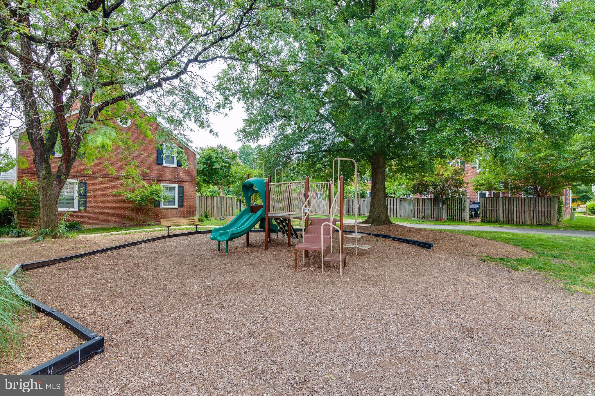 FAIRLINGTON MEWS - Residential