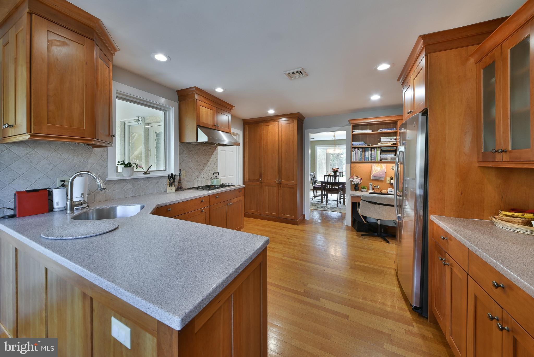 CHESTNUT HILL - Residential