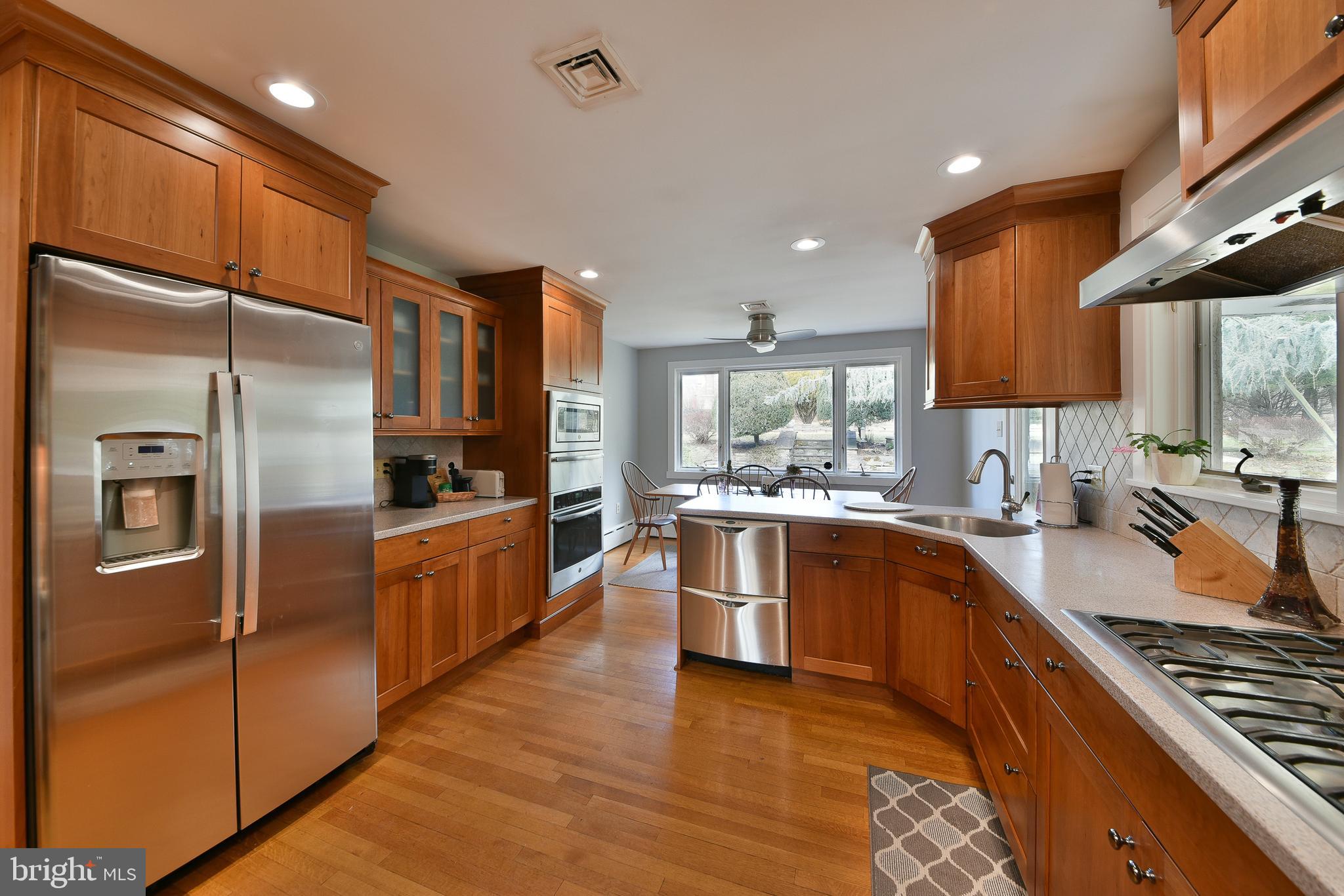 CHESTNUT HILL - Residential
