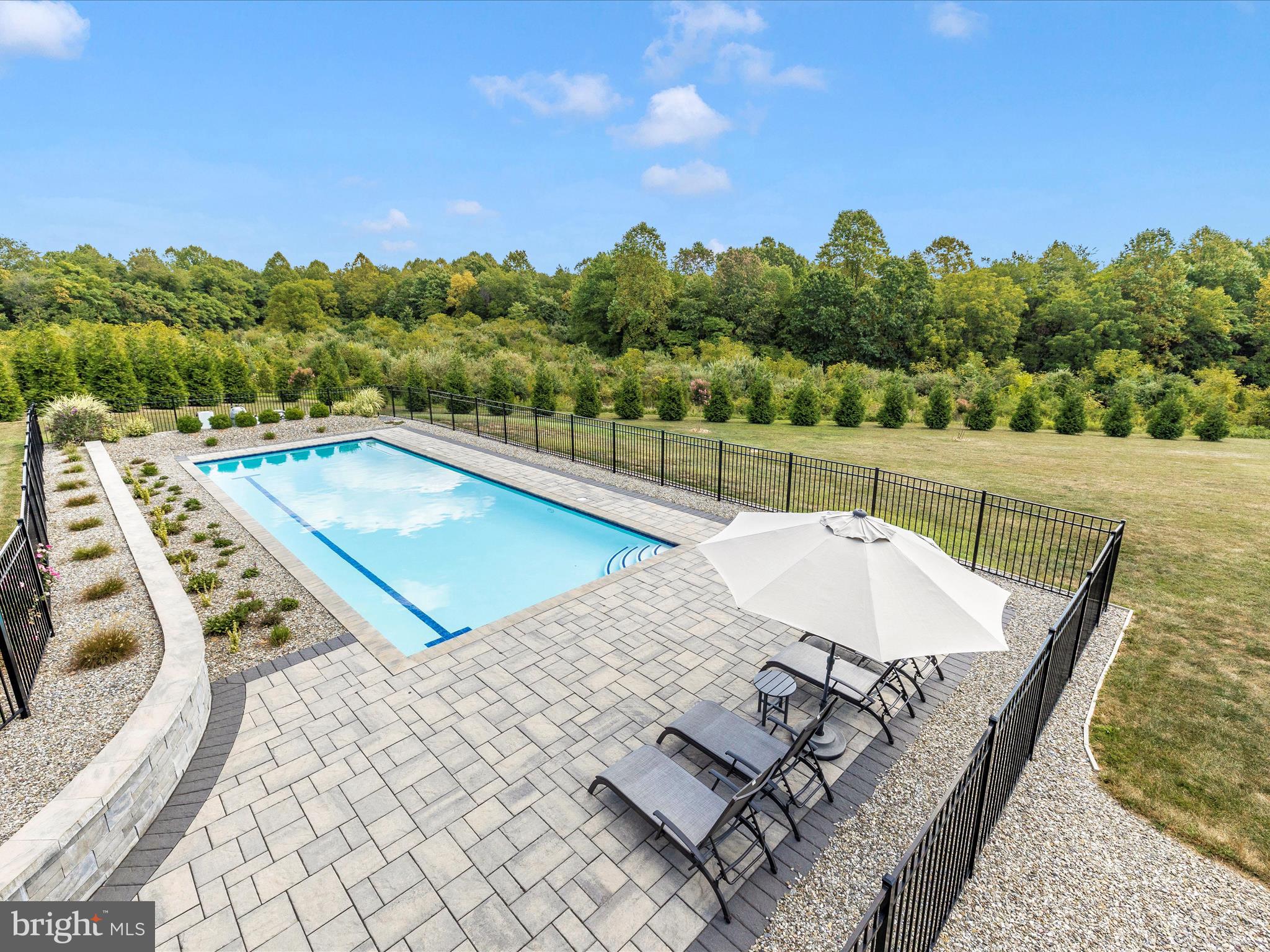 CAROLINES CROSSING - Residential