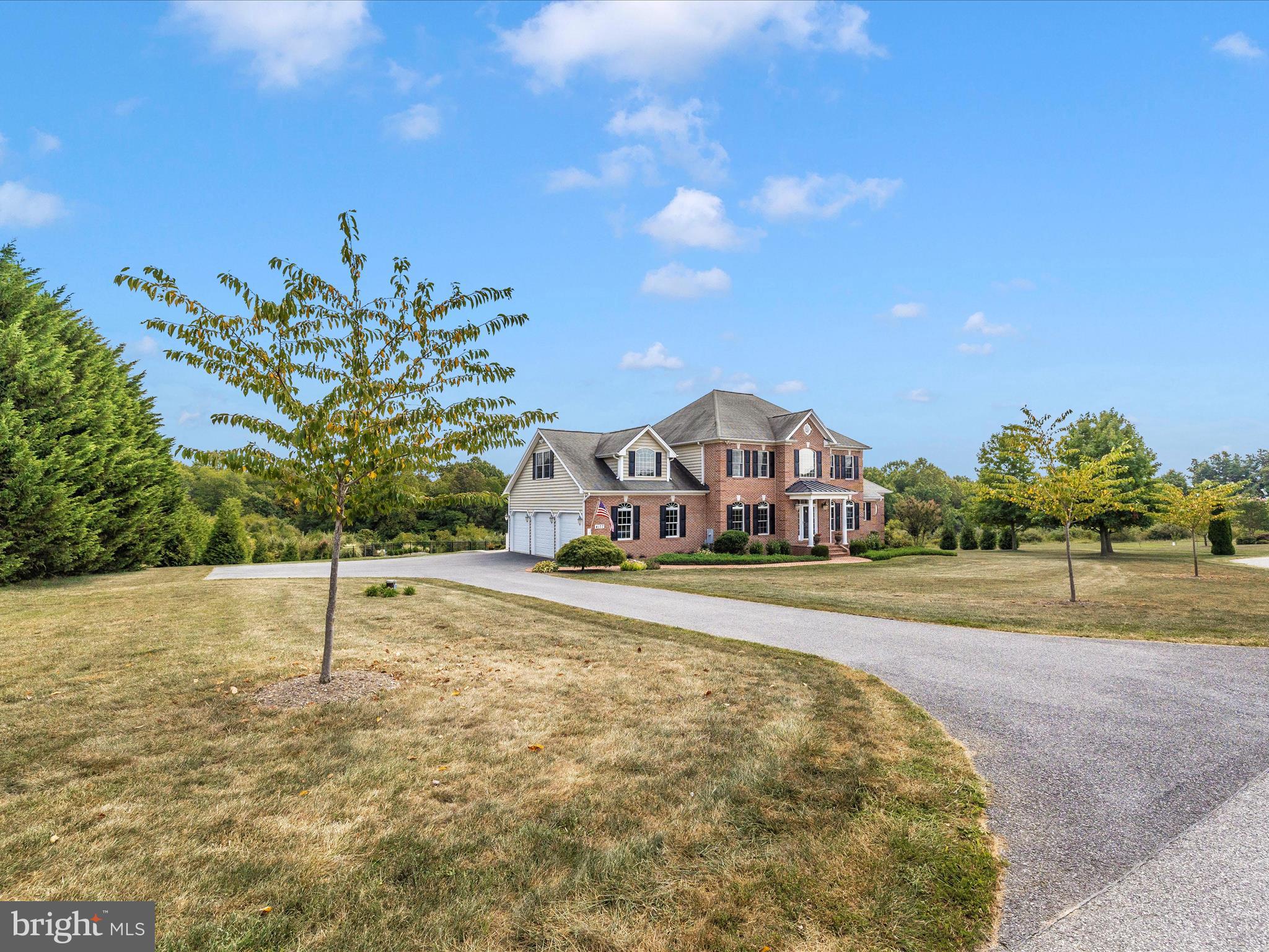 CAROLINES CROSSING - Residential