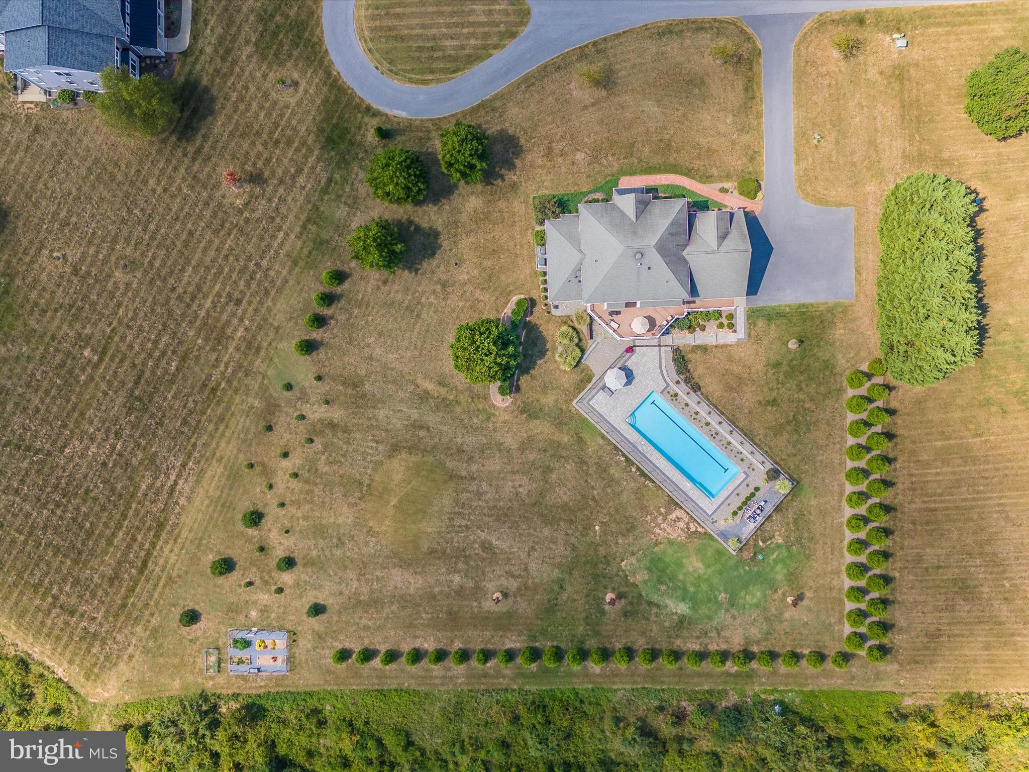 CAROLINES CROSSING - Residential