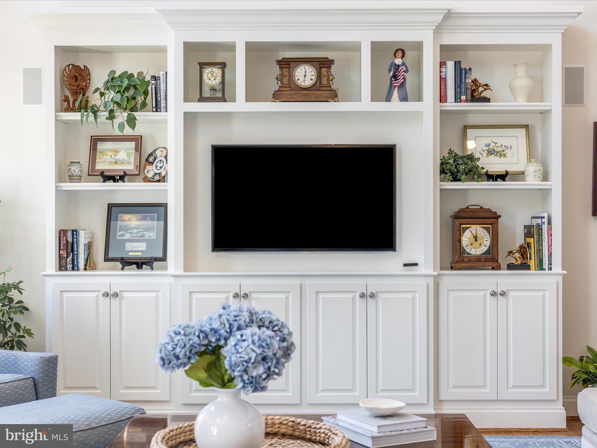 CAROLINES CROSSING - Residential