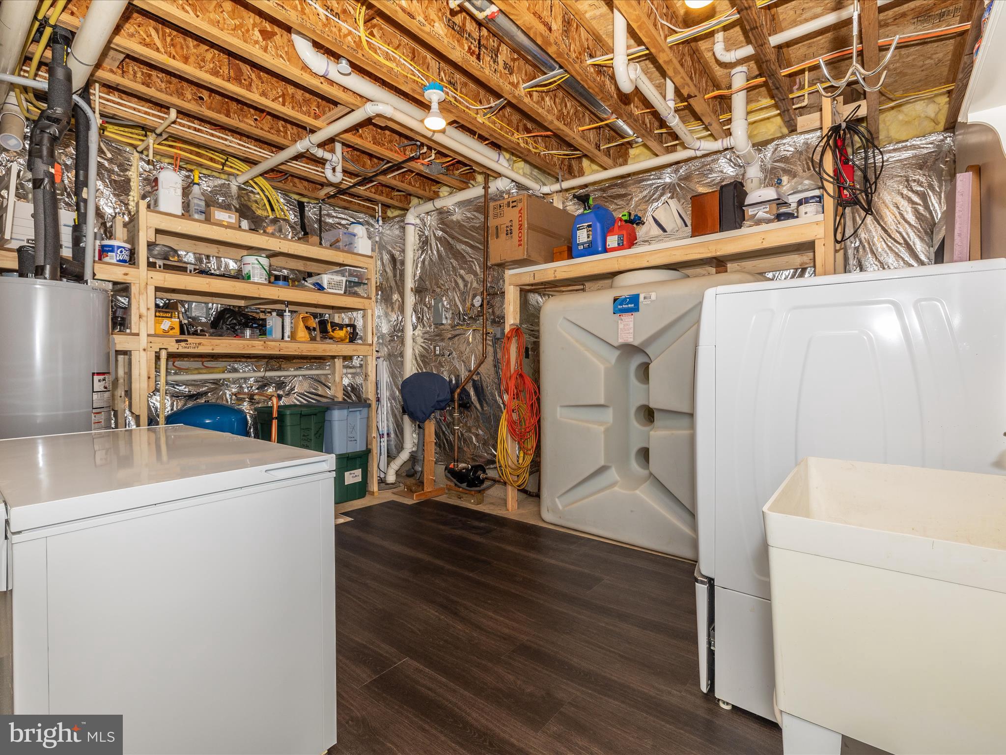 CAROLINES CROSSING - Residential