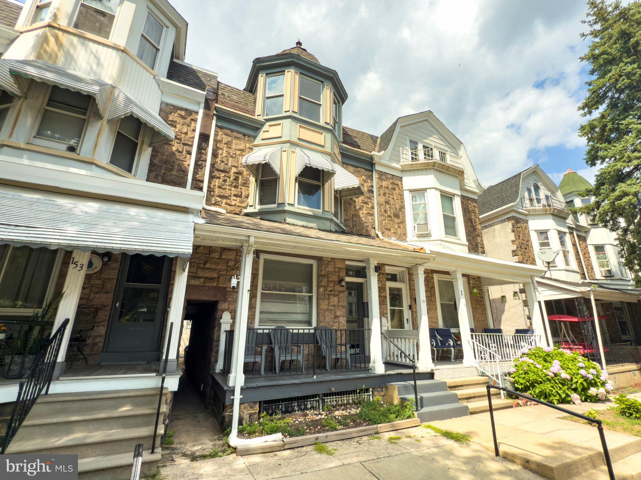 151 W DOUGLASS STREET