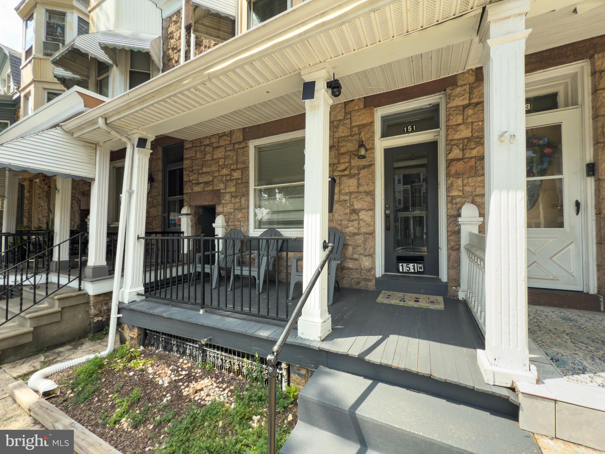 151 W DOUGLASS STREET