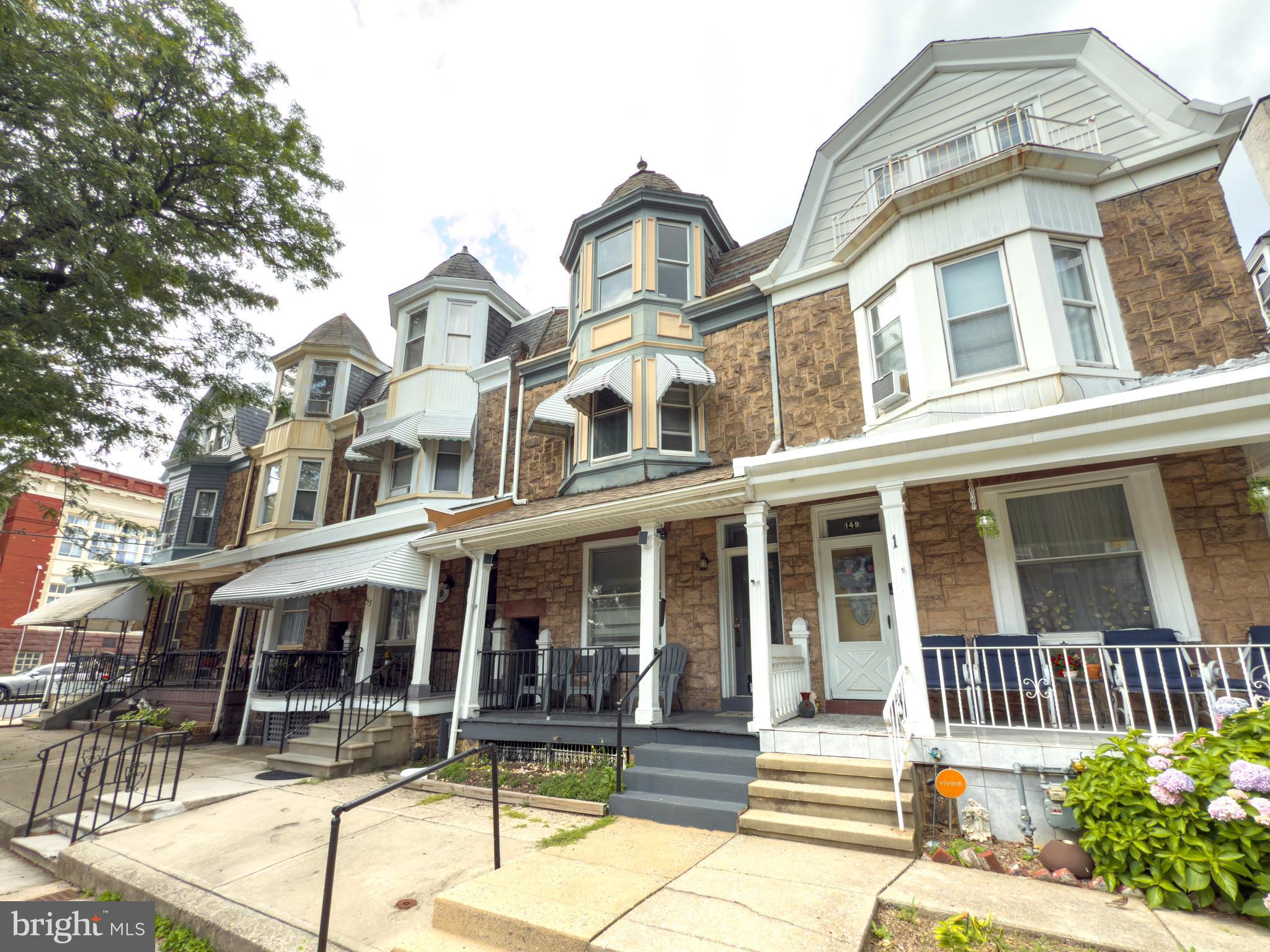 151 W DOUGLASS STREET