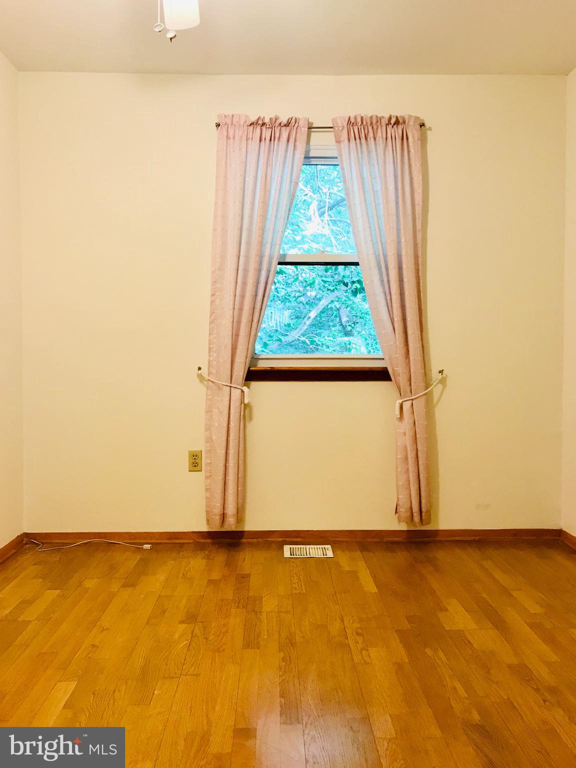 VALLEYBROOK - Residential Lease