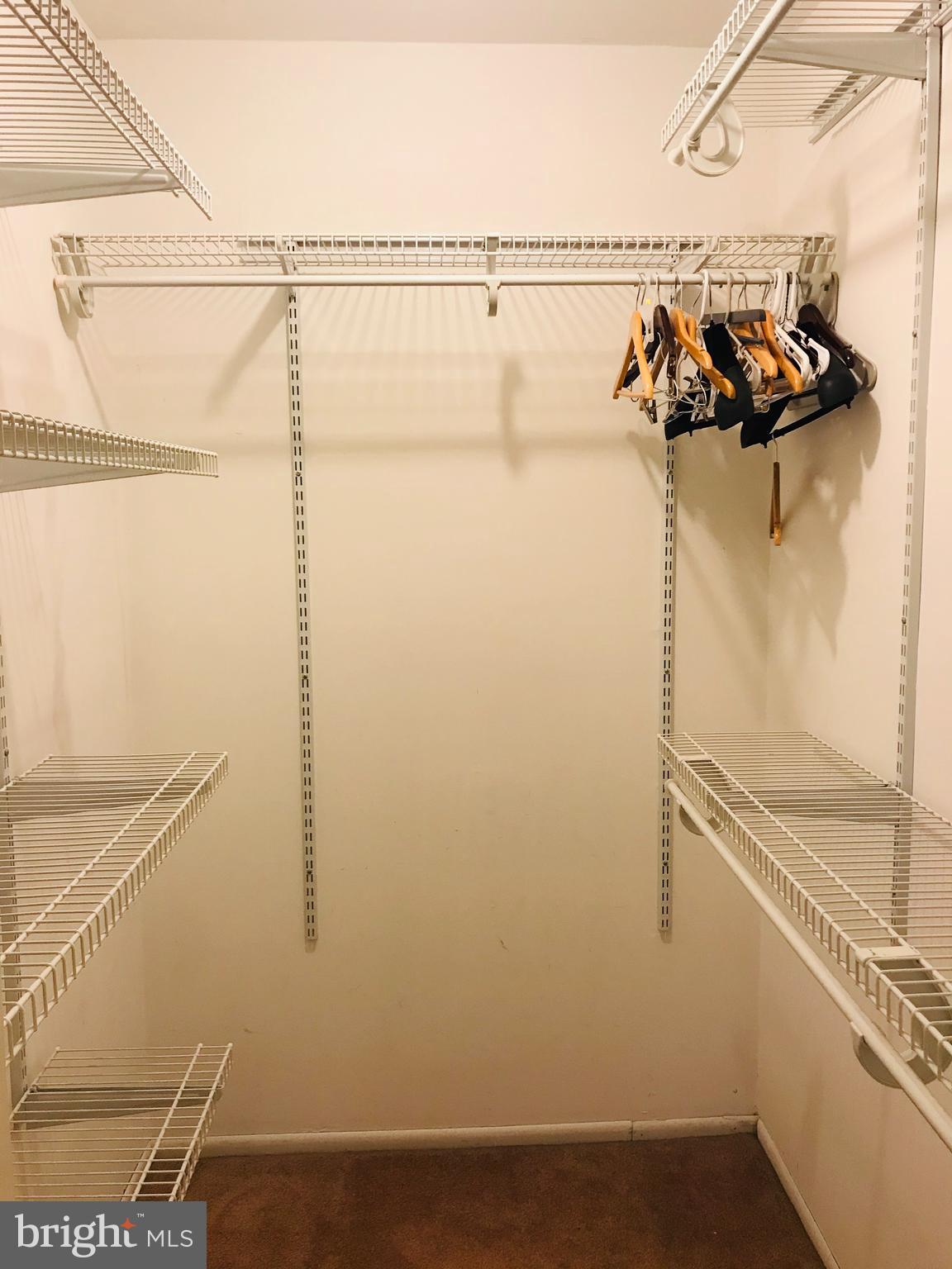 VALLEYBROOK - Residential Lease