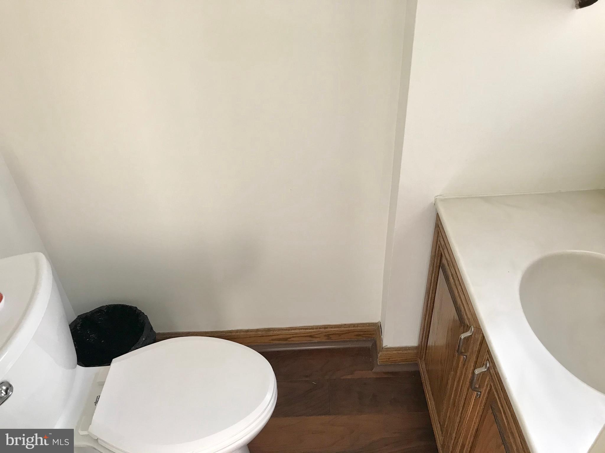 VALLEYBROOK - Residential Lease