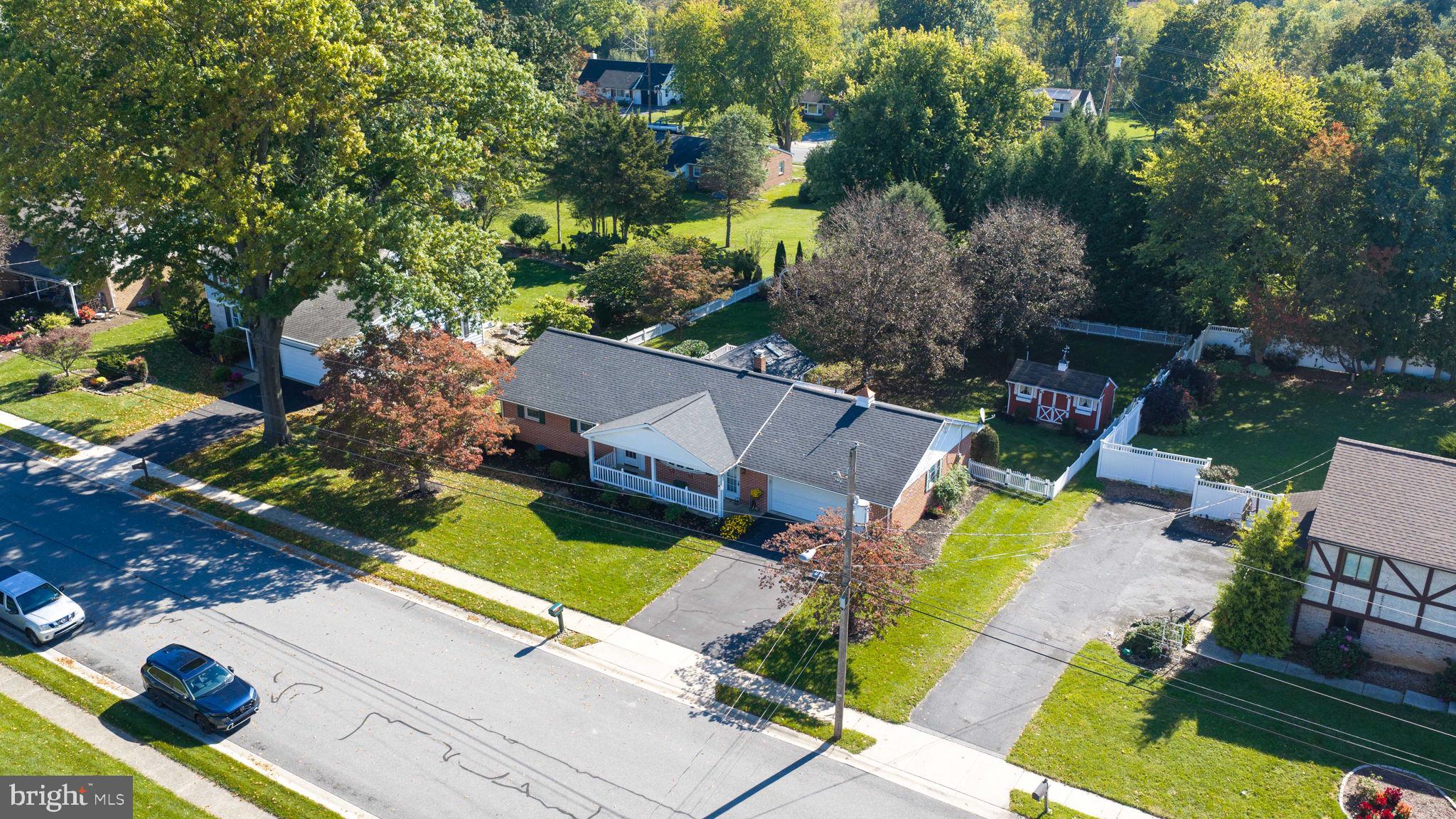 5217 BROOK DRIVE