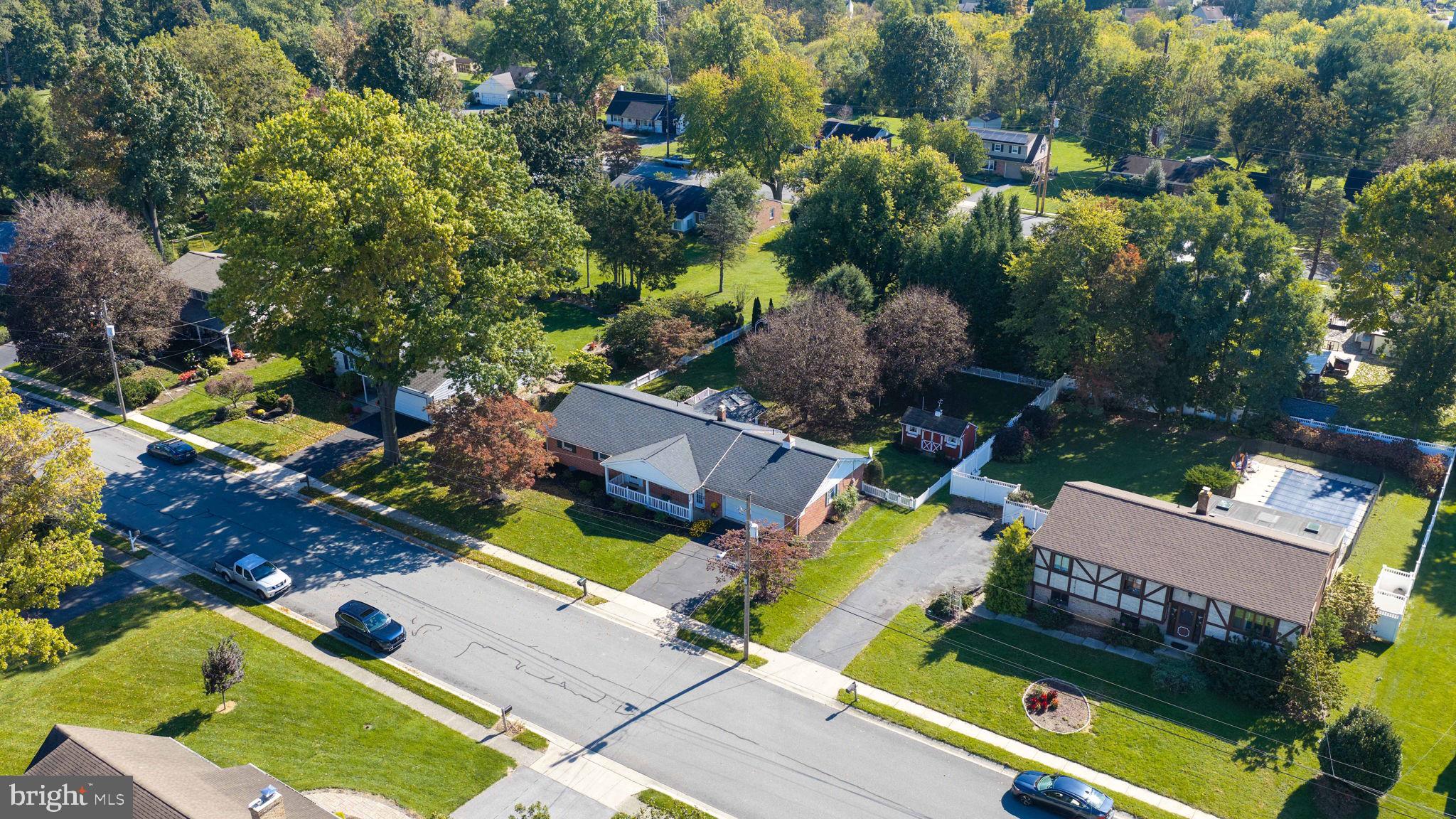 5217 BROOK DRIVE