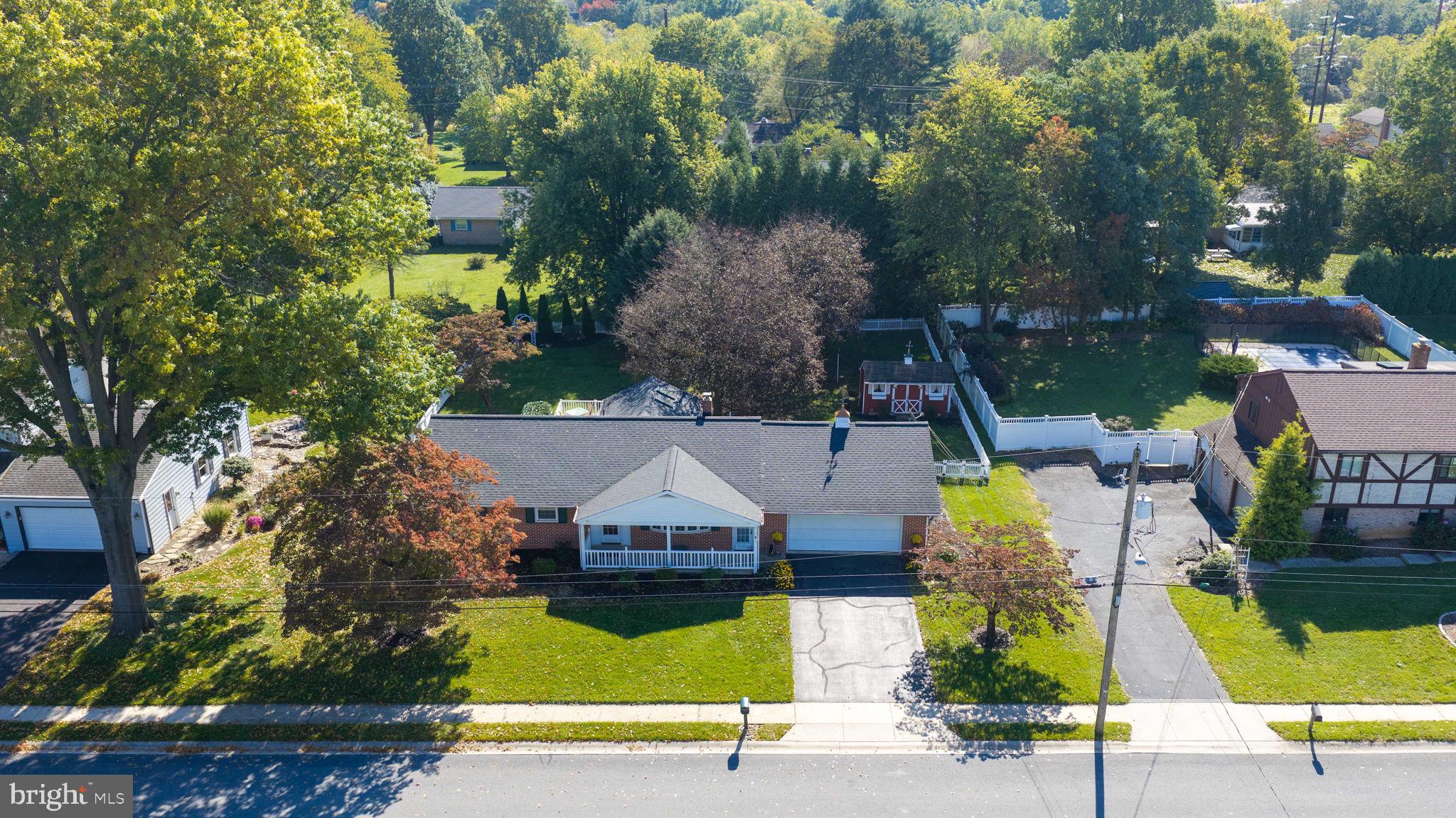 5217 BROOK DRIVE