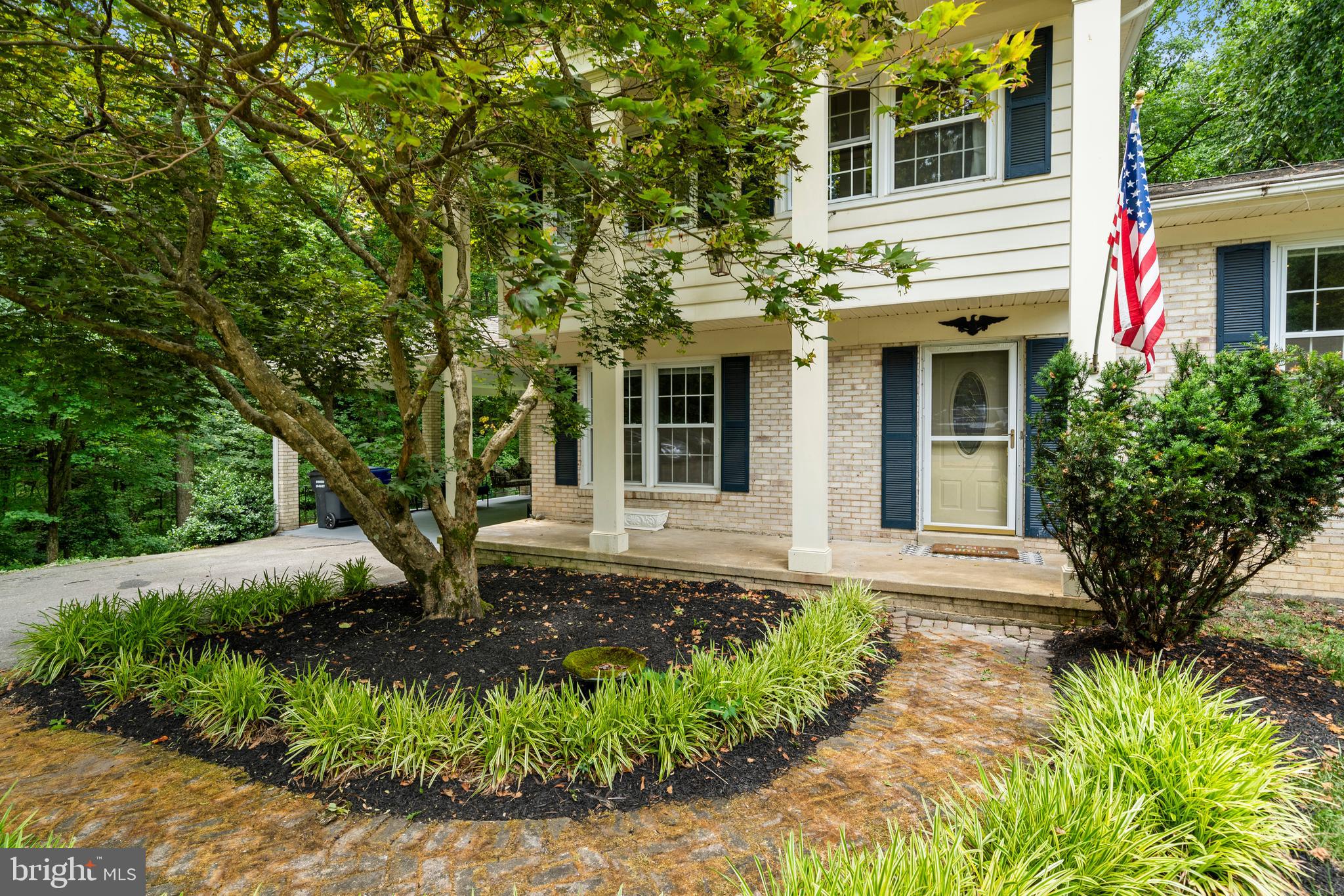 BACK ON THE MARKET- After Holiday break. Welcome to this beautiful 4 bedroom, 2.5 bath split level beauty nestled in a scenic corner of White Plains, MD. Situated on .96 acre lot, this home features an updated kitchen and bathrooms. Not to mention the oversized, private deck perfect for entertaining. Step inside and you'll be greeted by the bright and airy floor plan. Separate family and living rooms, eat-in gourmet kitchen with island, four generous bedrooms, a luxurious owner's suite with vaulted ceiling and walk-in closet. Trust me, you don't want to miss this incredible property. The perfect combination of style, charm and space for the outdoor enthusiast. You won't find anything else like it. Schedule your showing today.