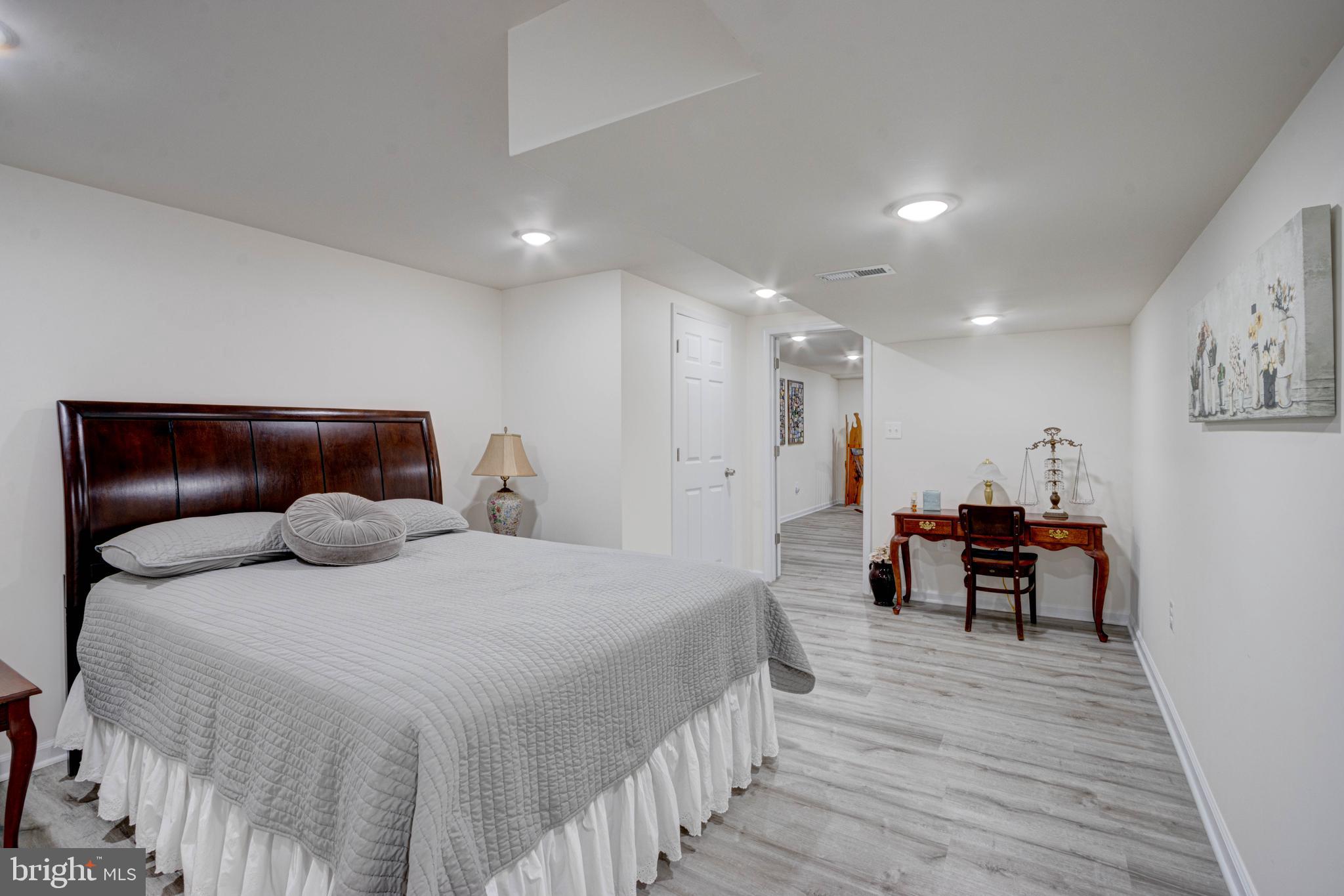 LINTHICUM HEIGHTS - Residential Lease