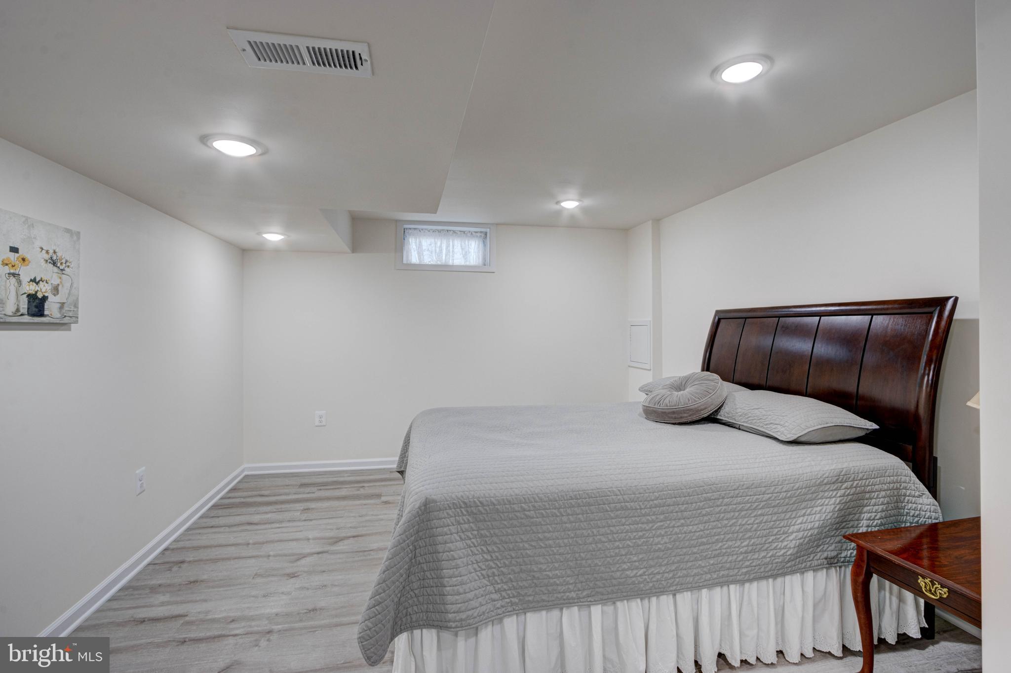 LINTHICUM HEIGHTS - Residential Lease