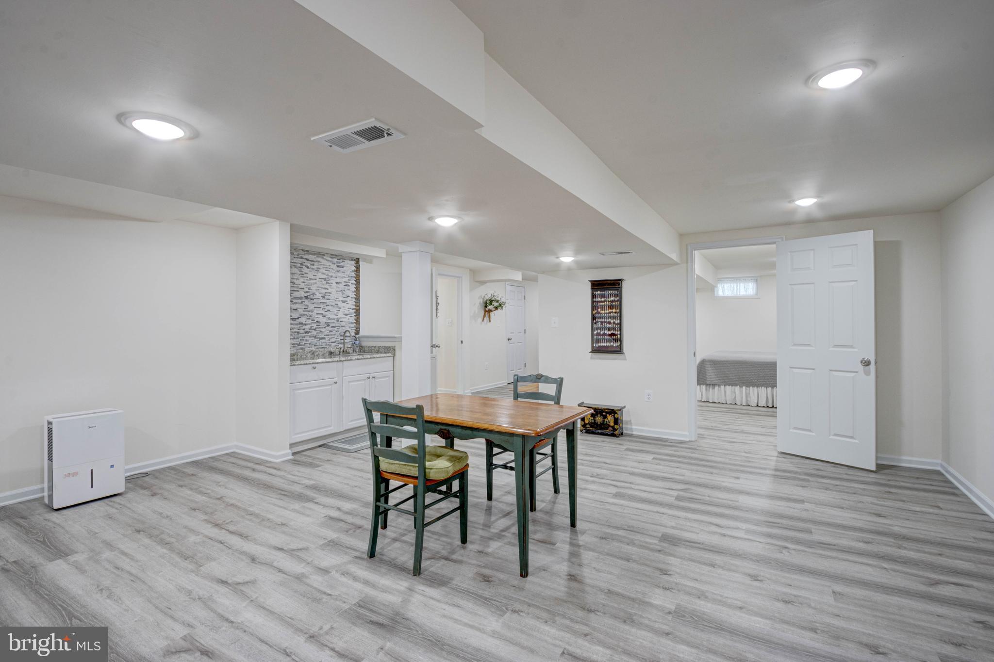 LINTHICUM HEIGHTS - Residential Lease