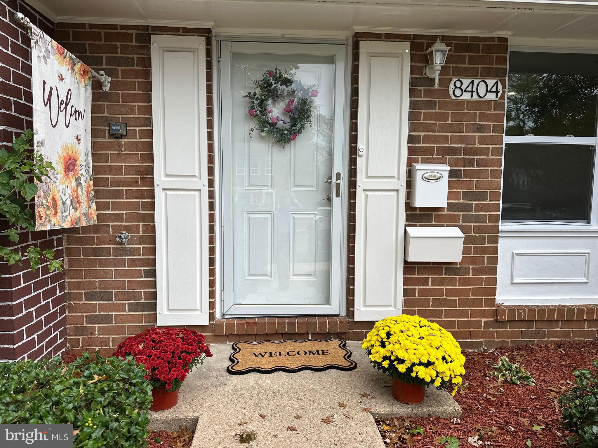 8404 TOWNE CREST COURT