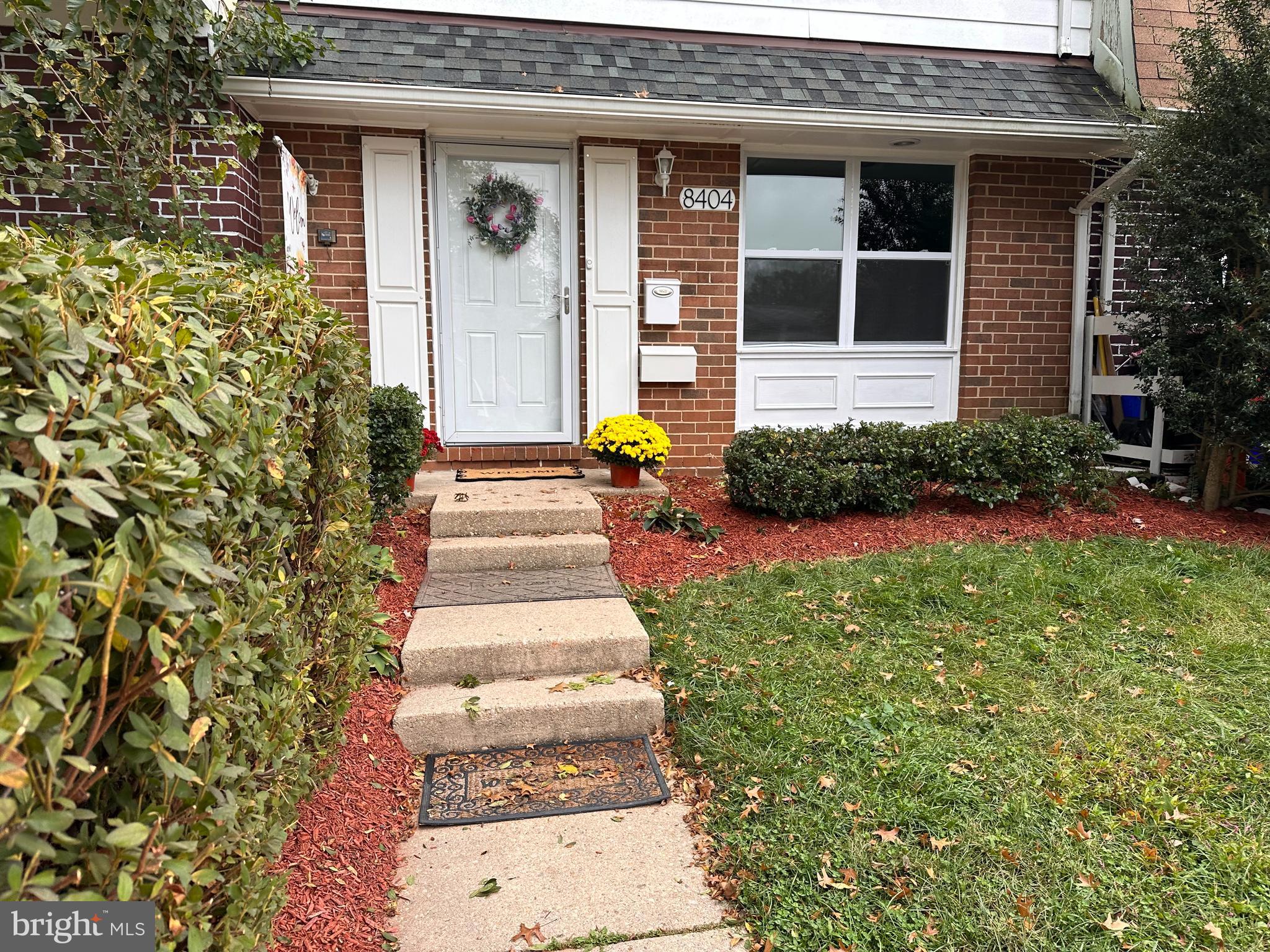 8404 TOWNE CREST COURT