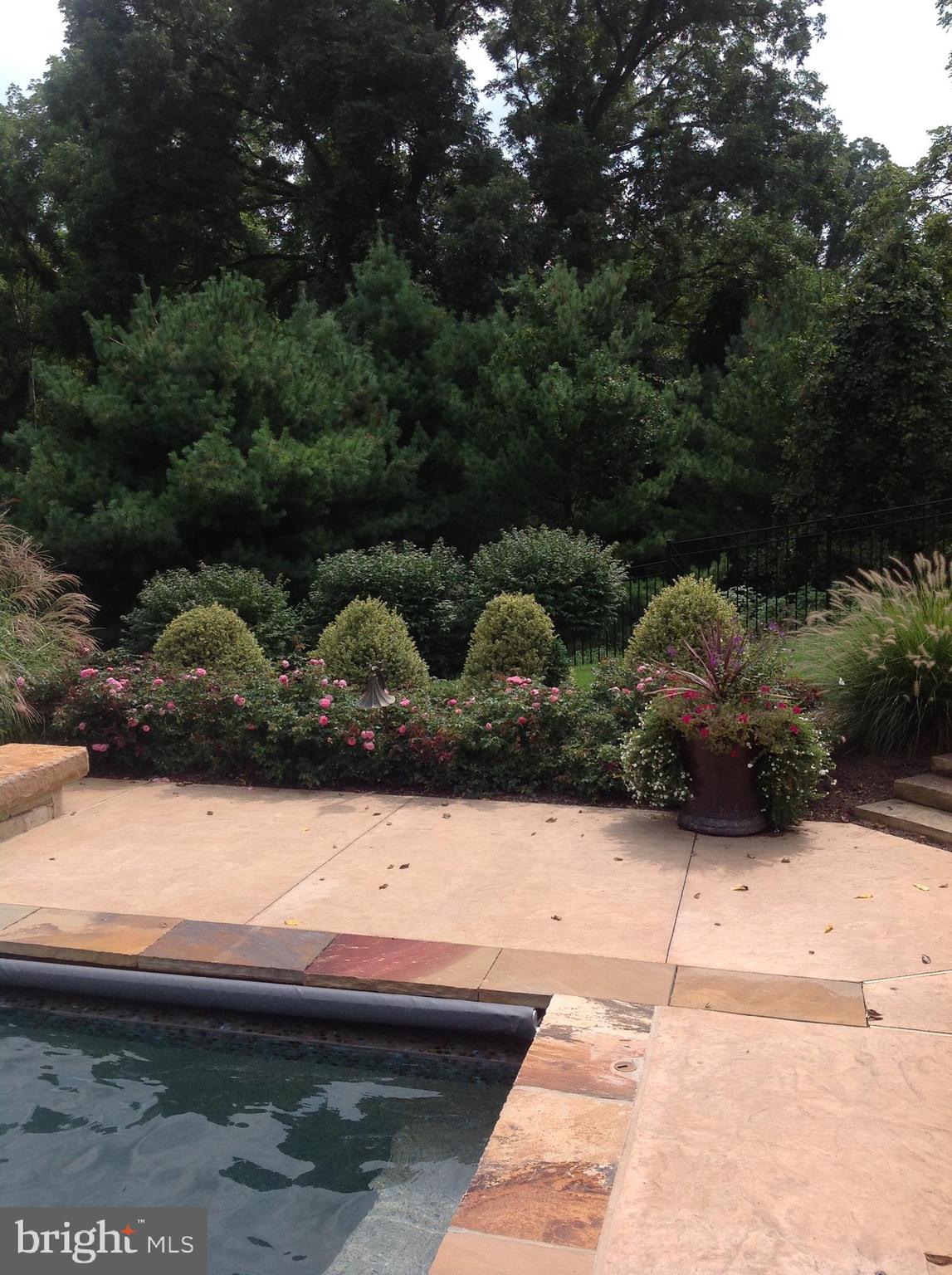 BRAESIDE - Residential