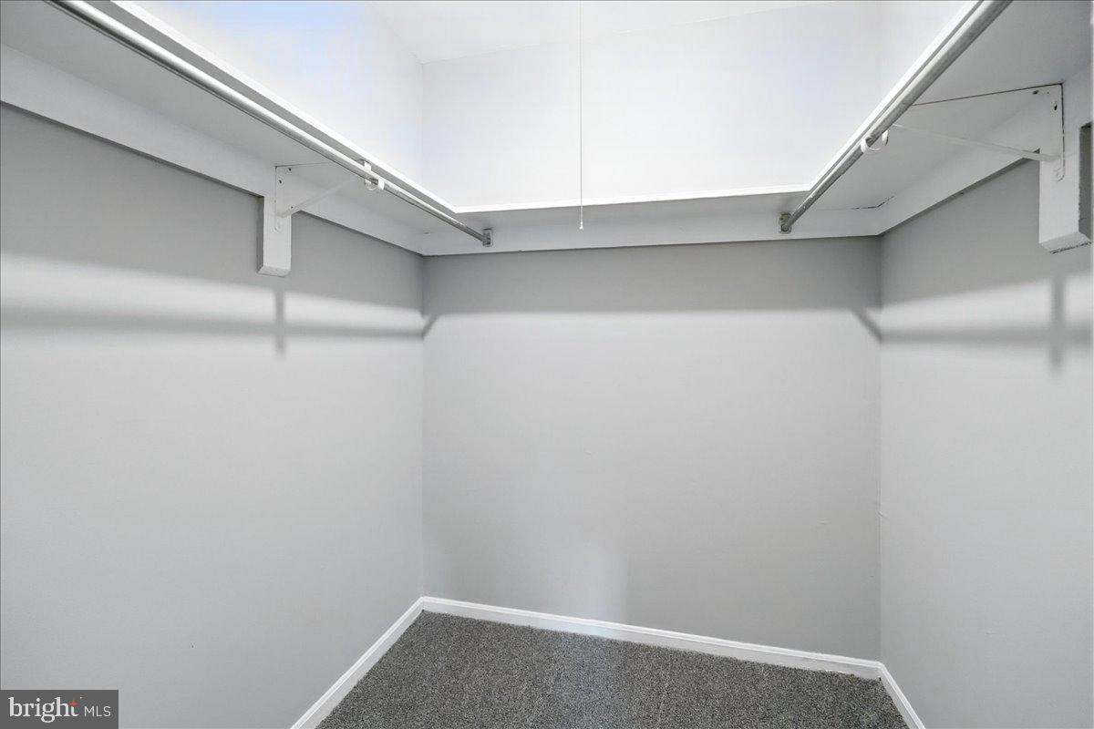 HERITAGE COURT - Residential