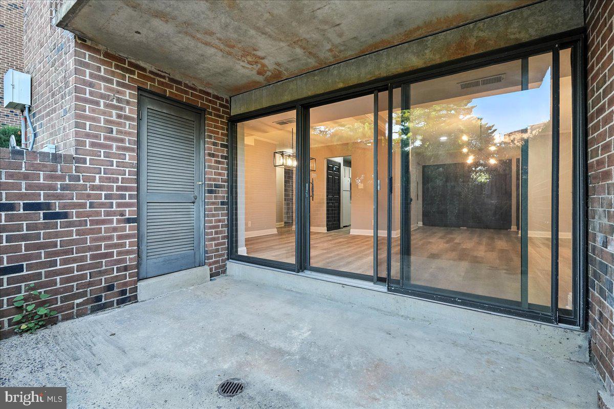 HERITAGE COURT - Residential