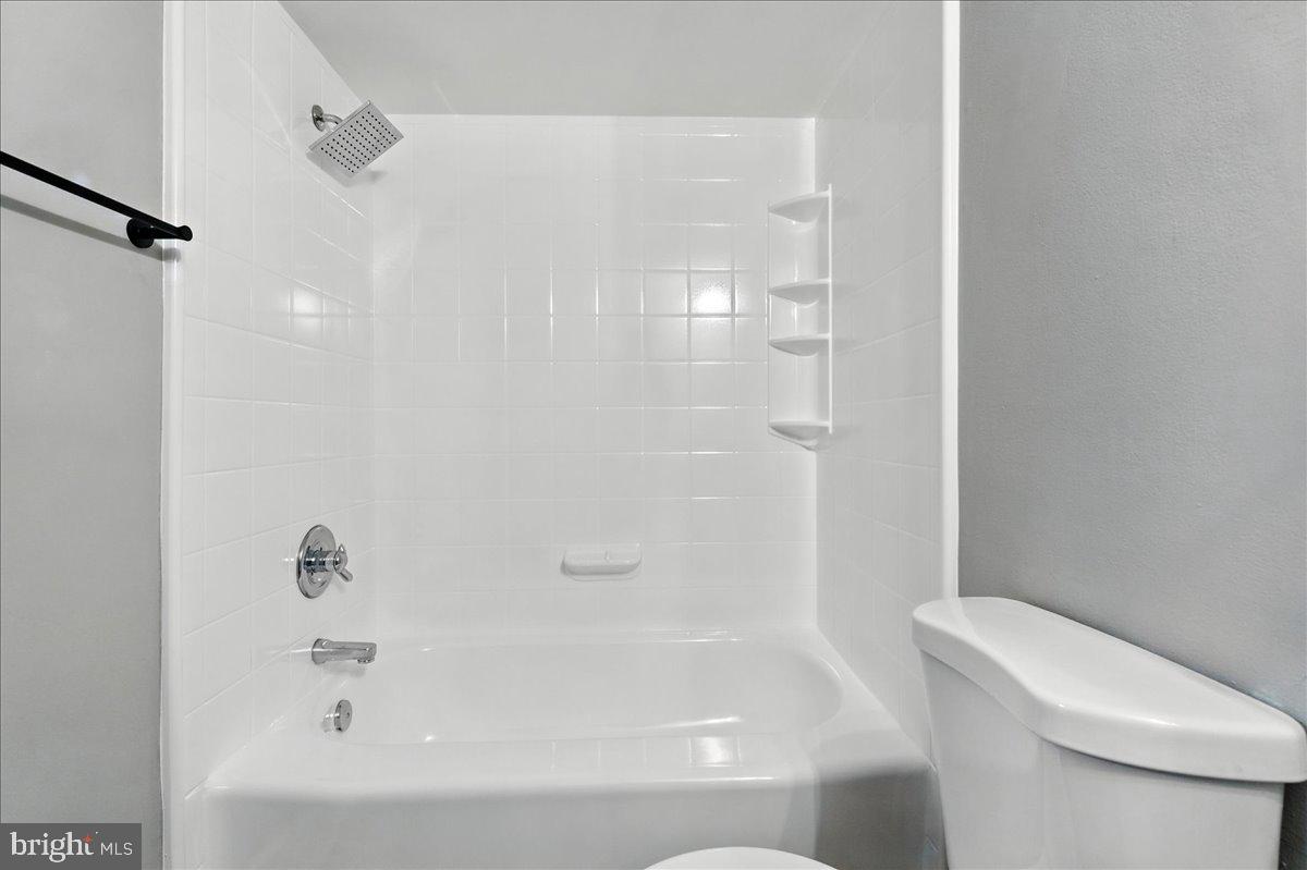 HERITAGE COURT - Residential