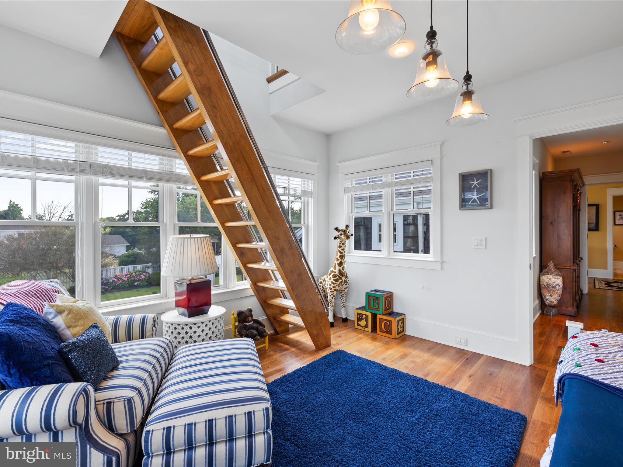 CAPTAINS HILL - Residential