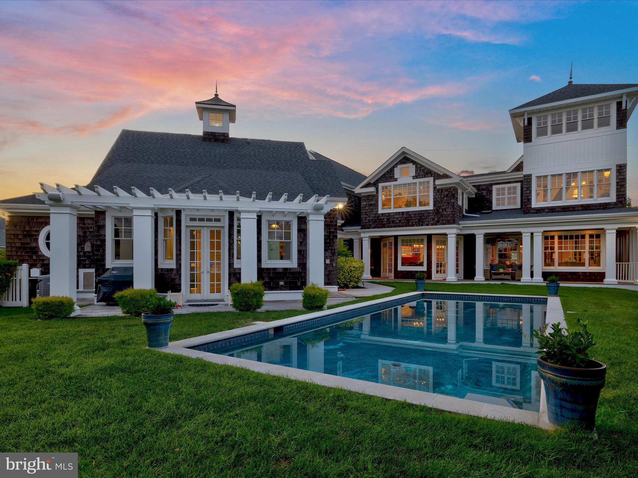 CAPTAINS HILL - Residential