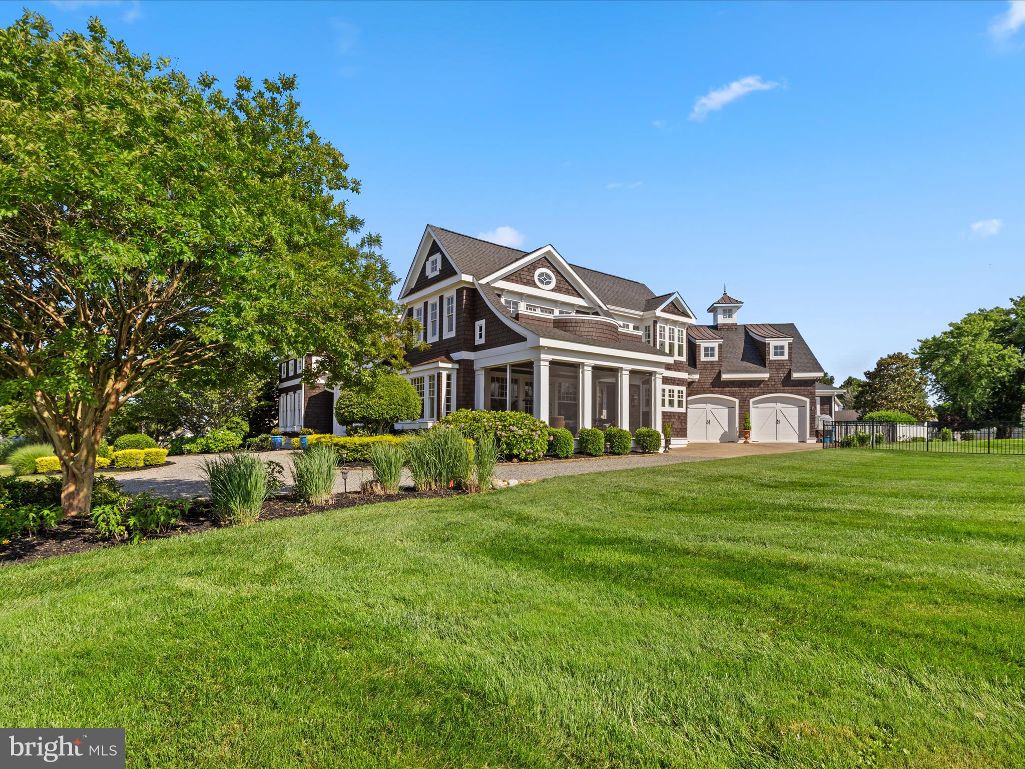 CAPTAINS HILL - Residential