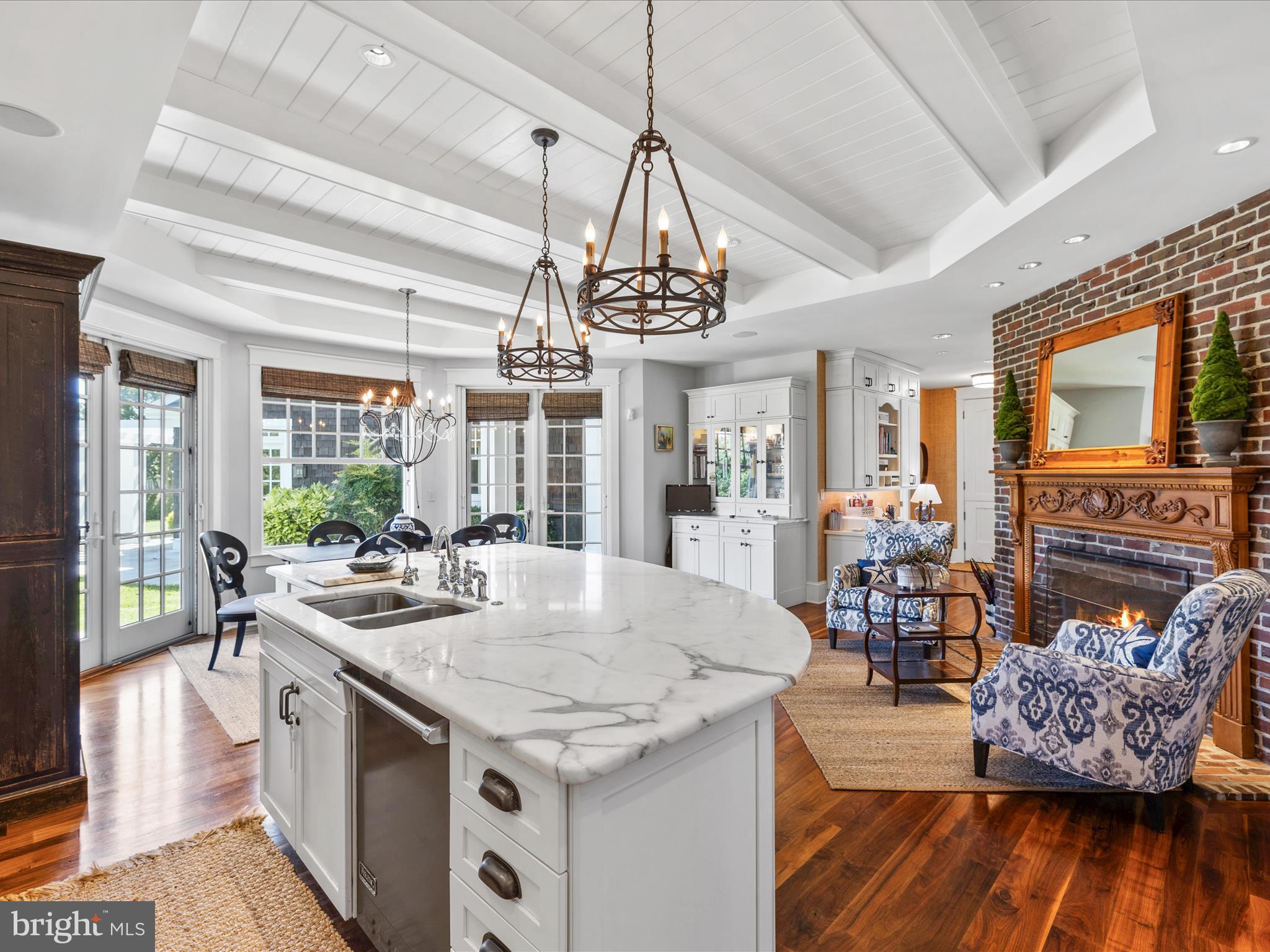 CAPTAINS HILL - Residential