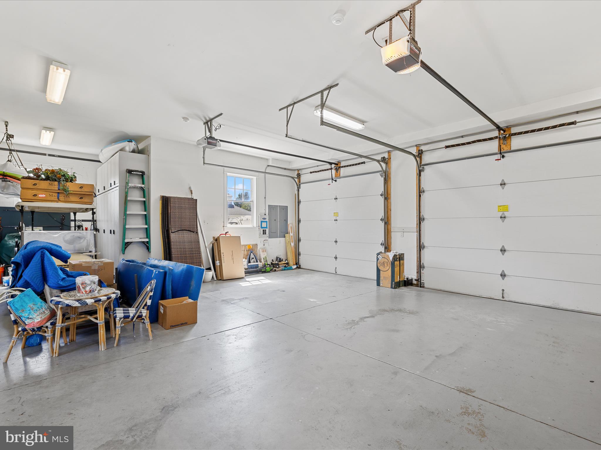 CAPTAINS HILL - Residential