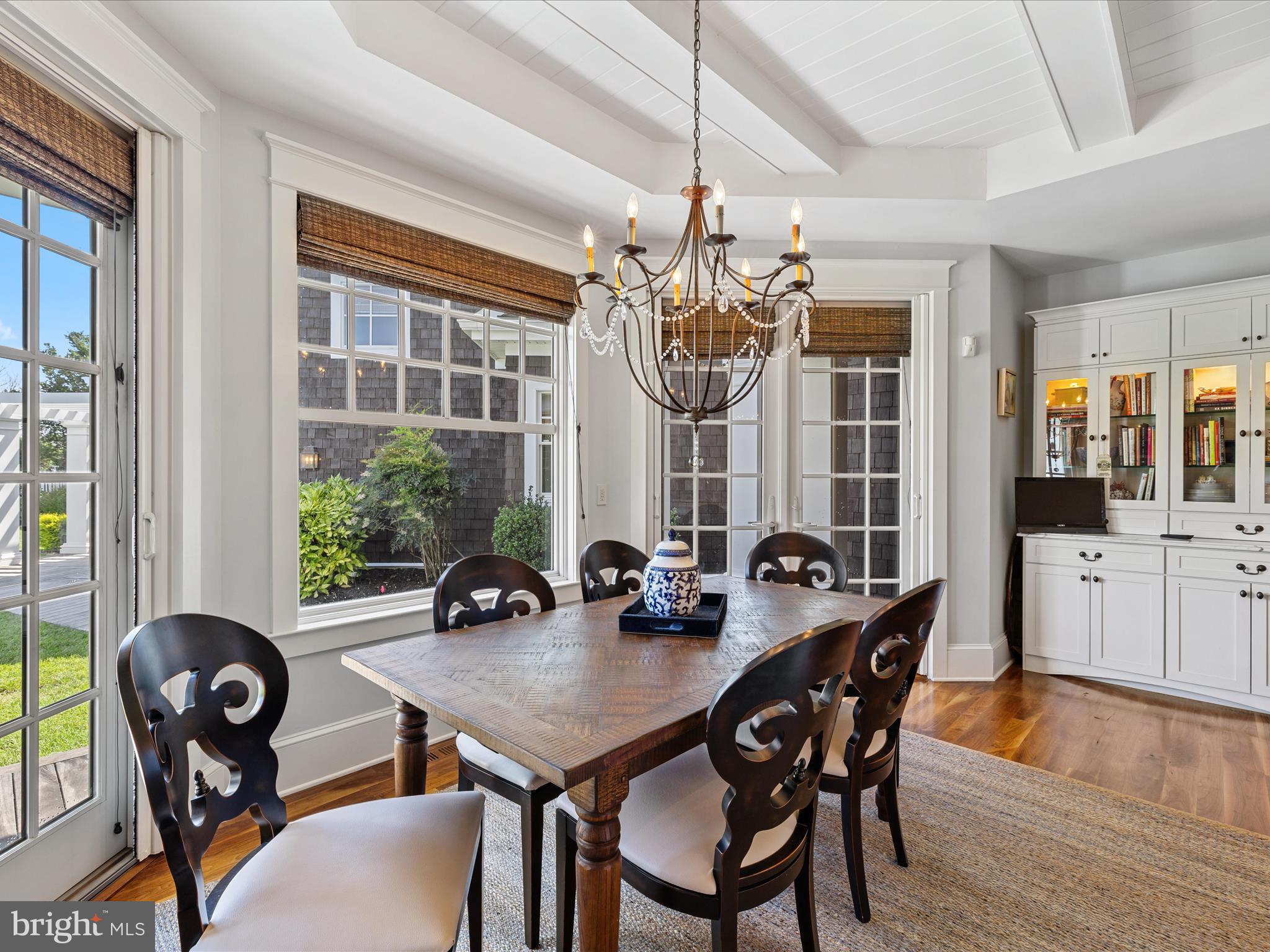 CAPTAINS HILL - Residential