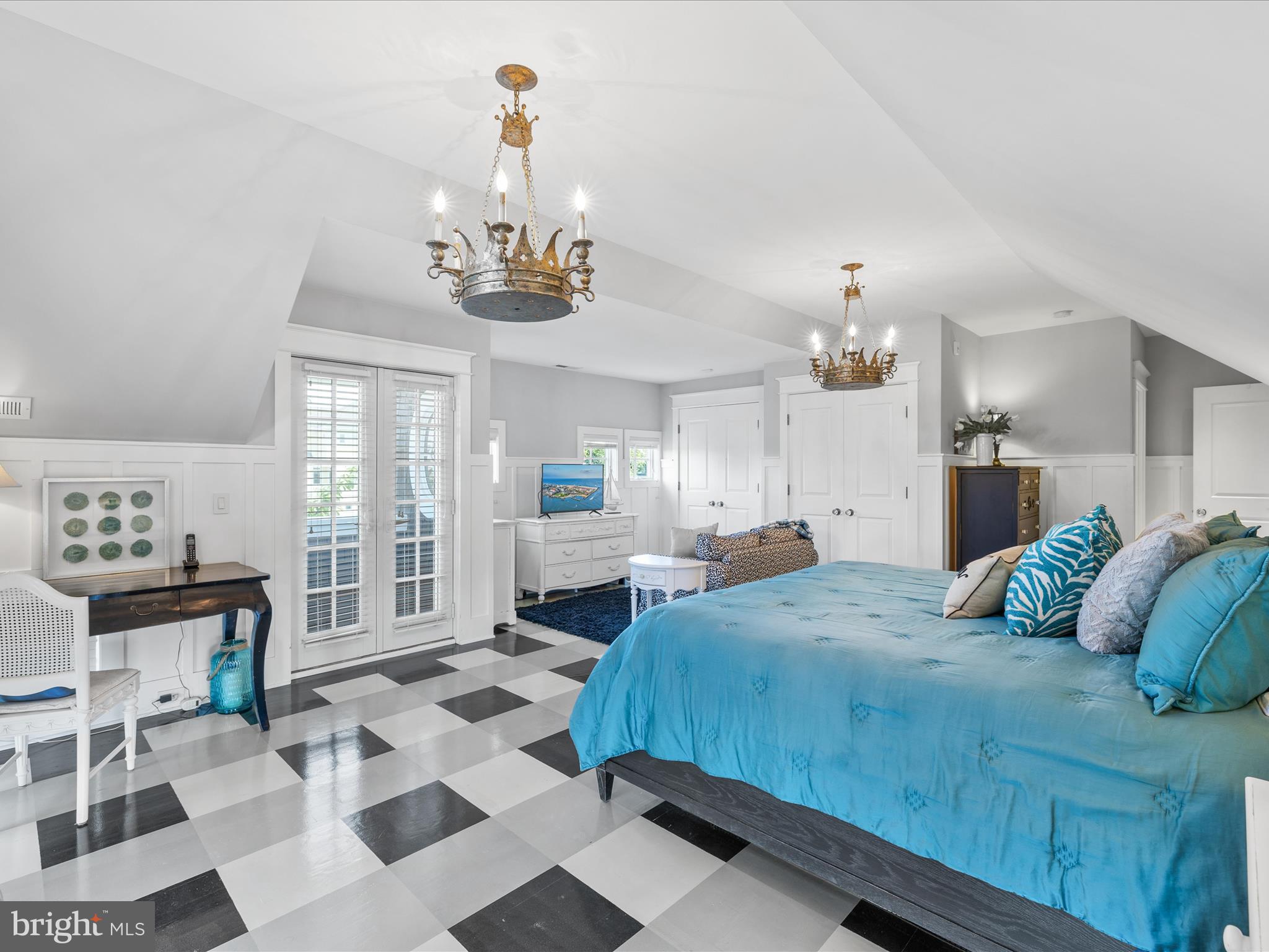 CAPTAINS HILL - Residential