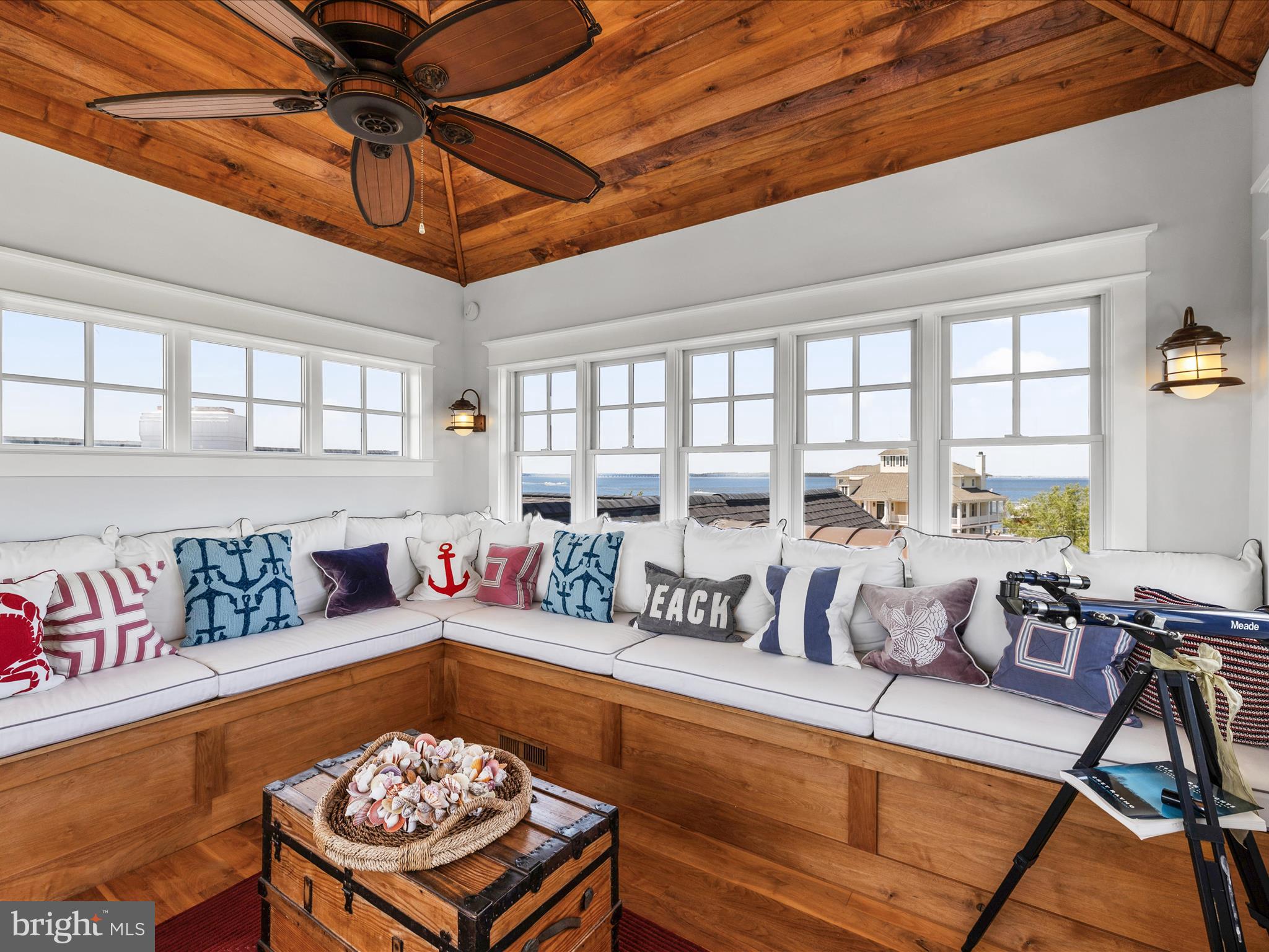 CAPTAINS HILL - Residential