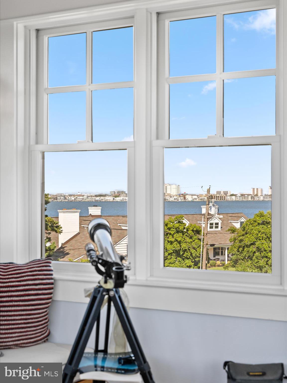 CAPTAINS HILL - Residential