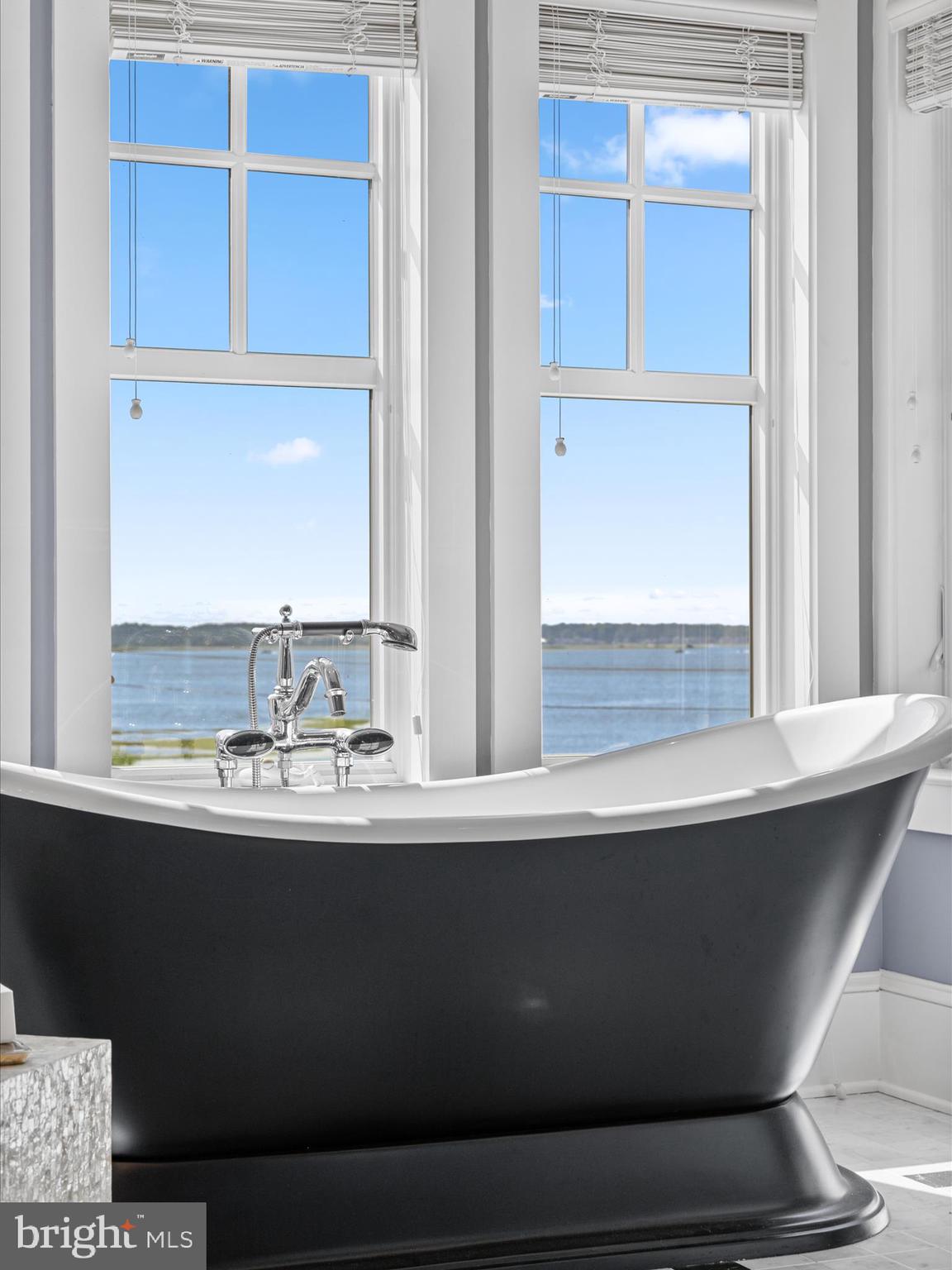 CAPTAINS HILL - Residential