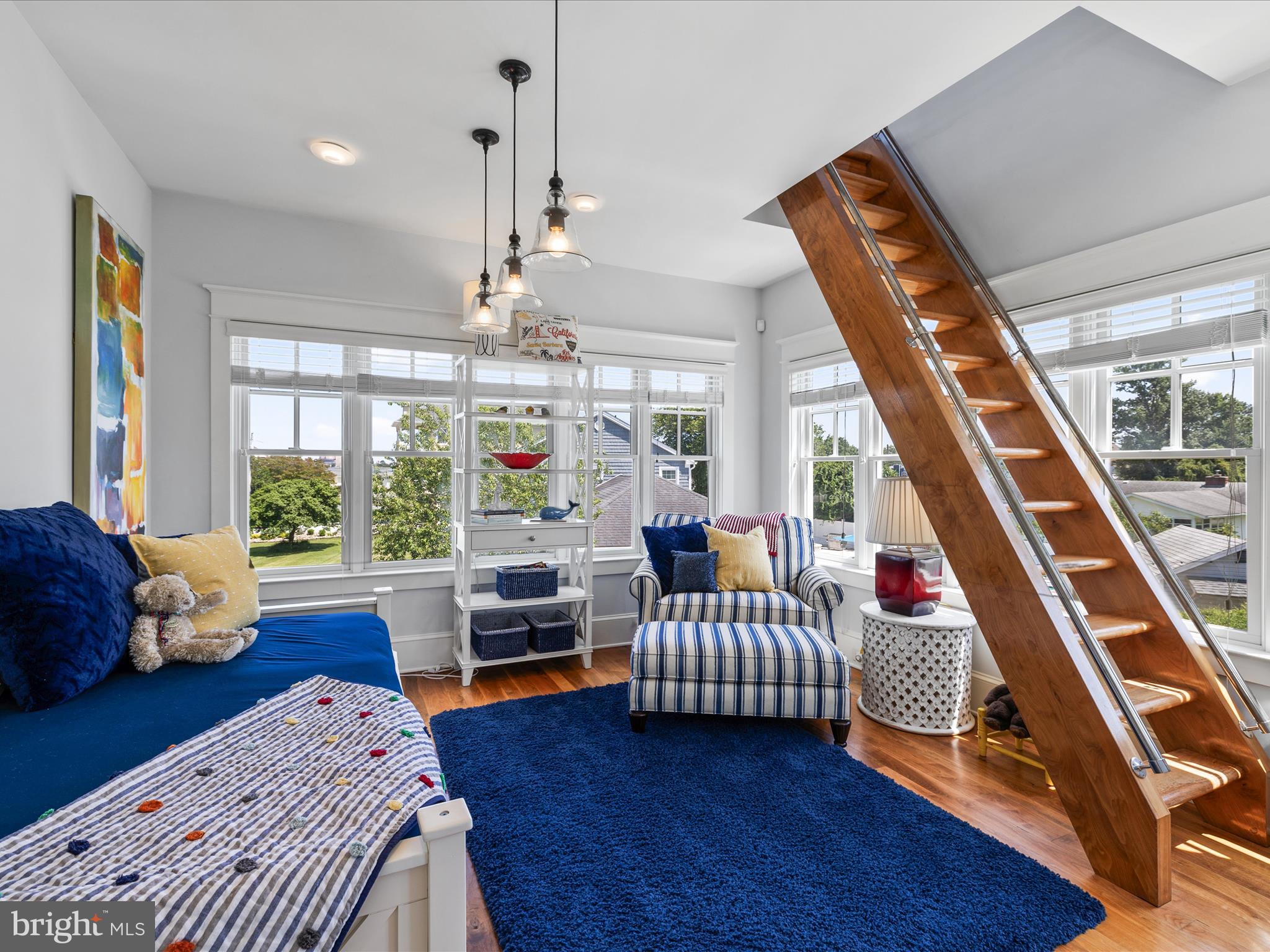 CAPTAINS HILL - Residential