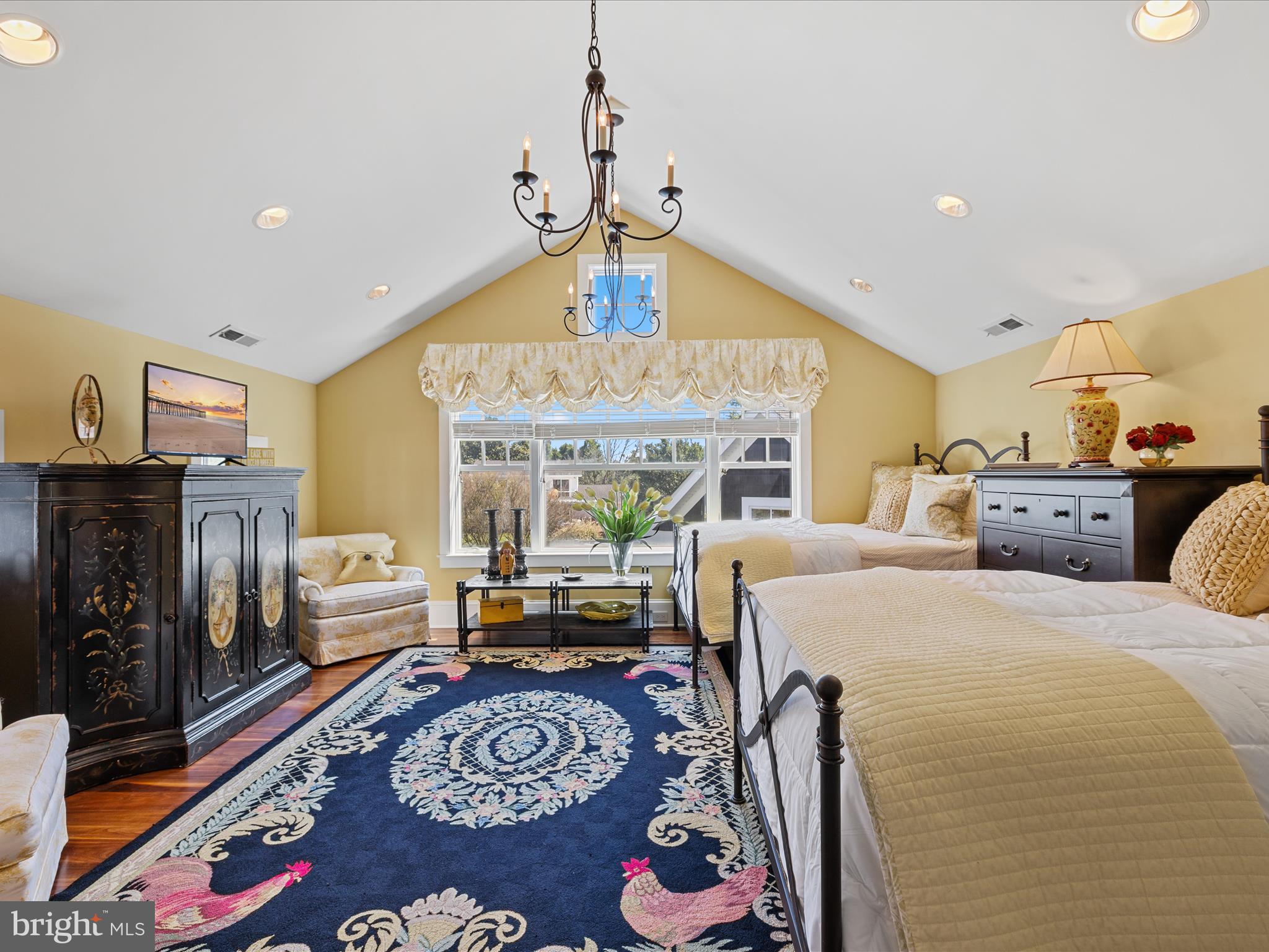 CAPTAINS HILL - Residential